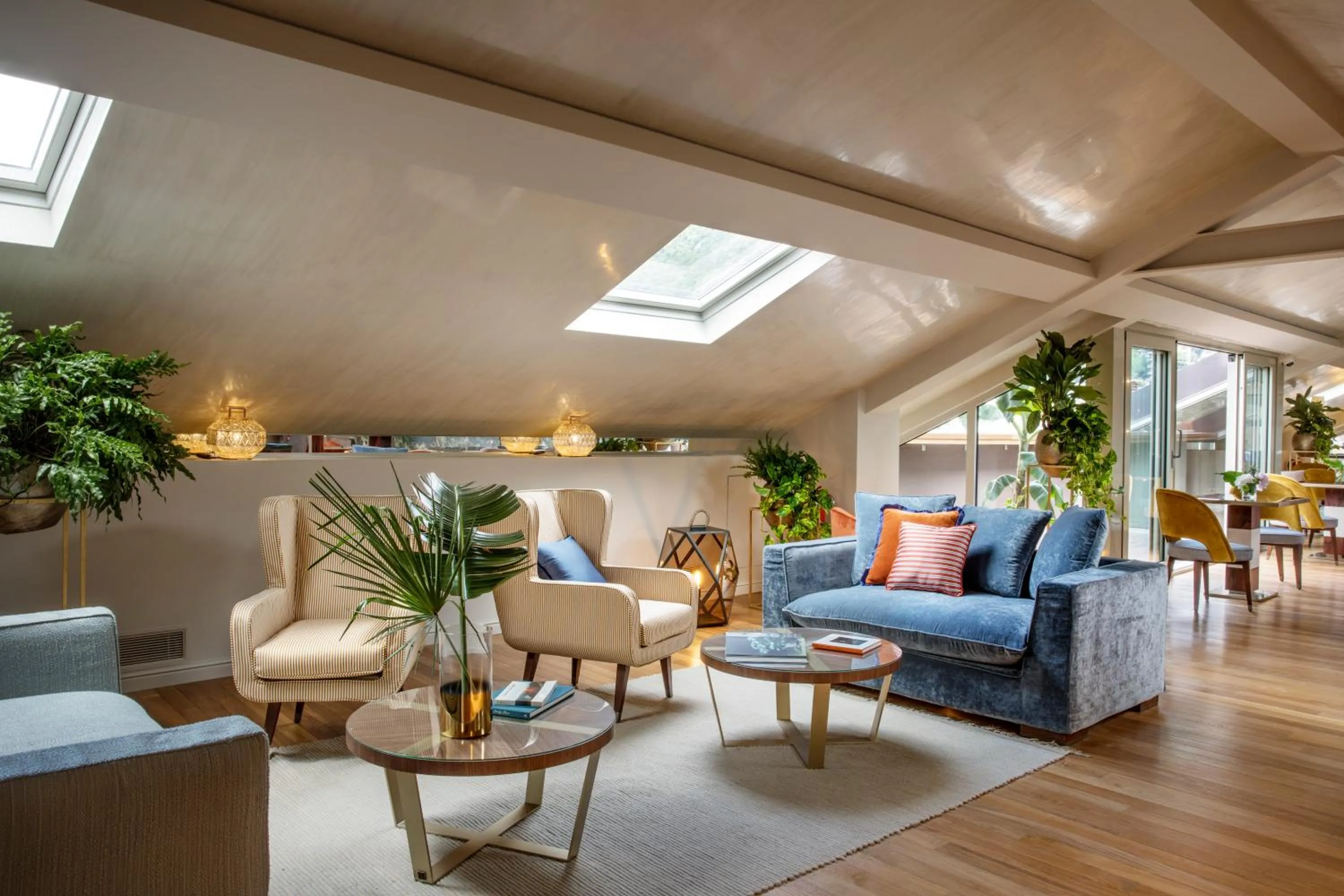 Lounge or bar in VISTA Lago di Como