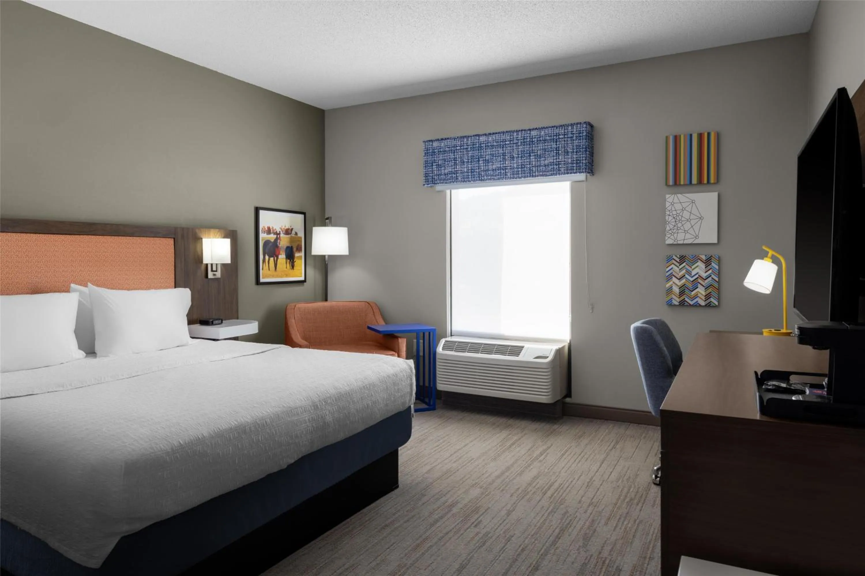 Bed in Hampton Inn Williamsburg