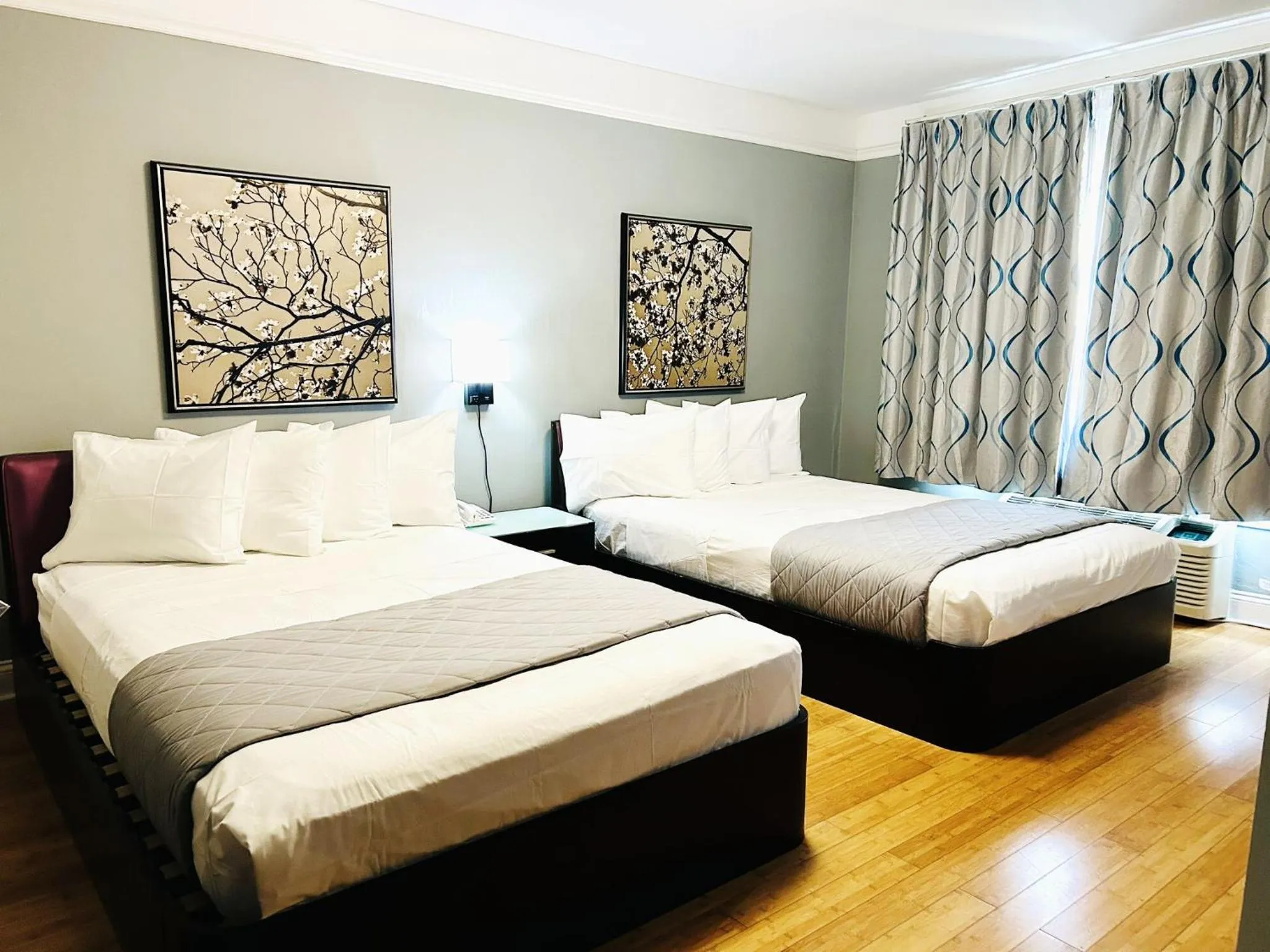 Bed in Ponce De Leon Hotel