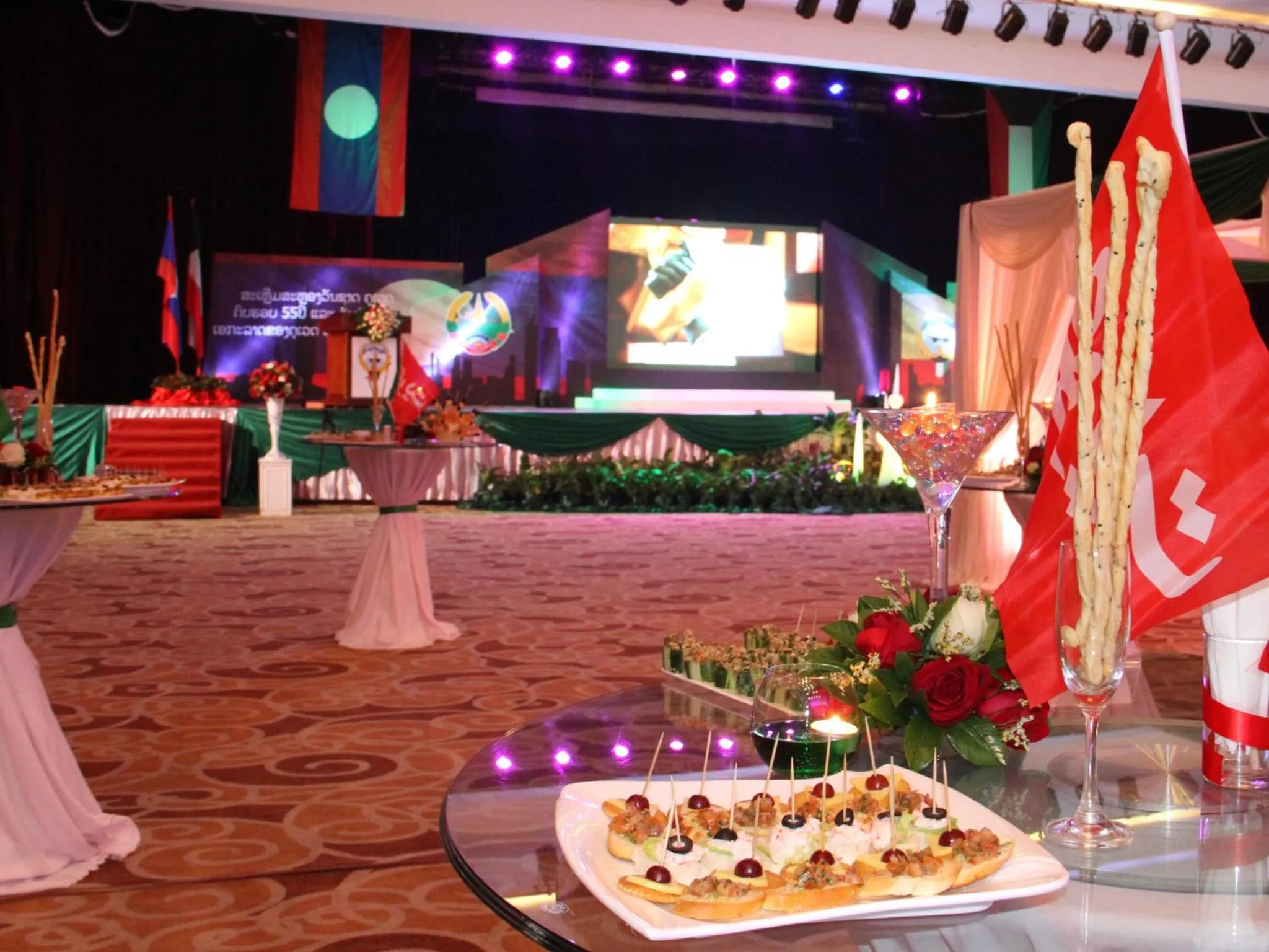 Food in Don Chan Palace Hotel & Convention