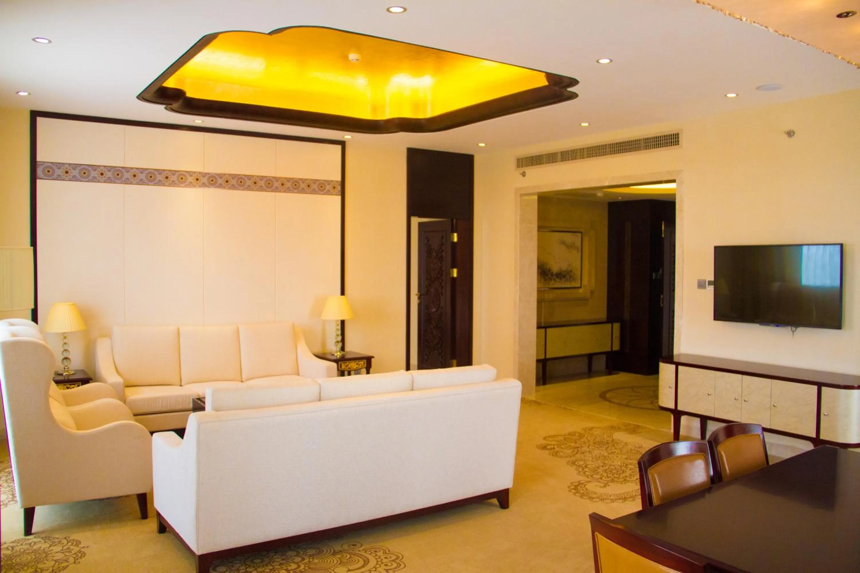 Dining area in Don Chan Palace Hotel & Convention