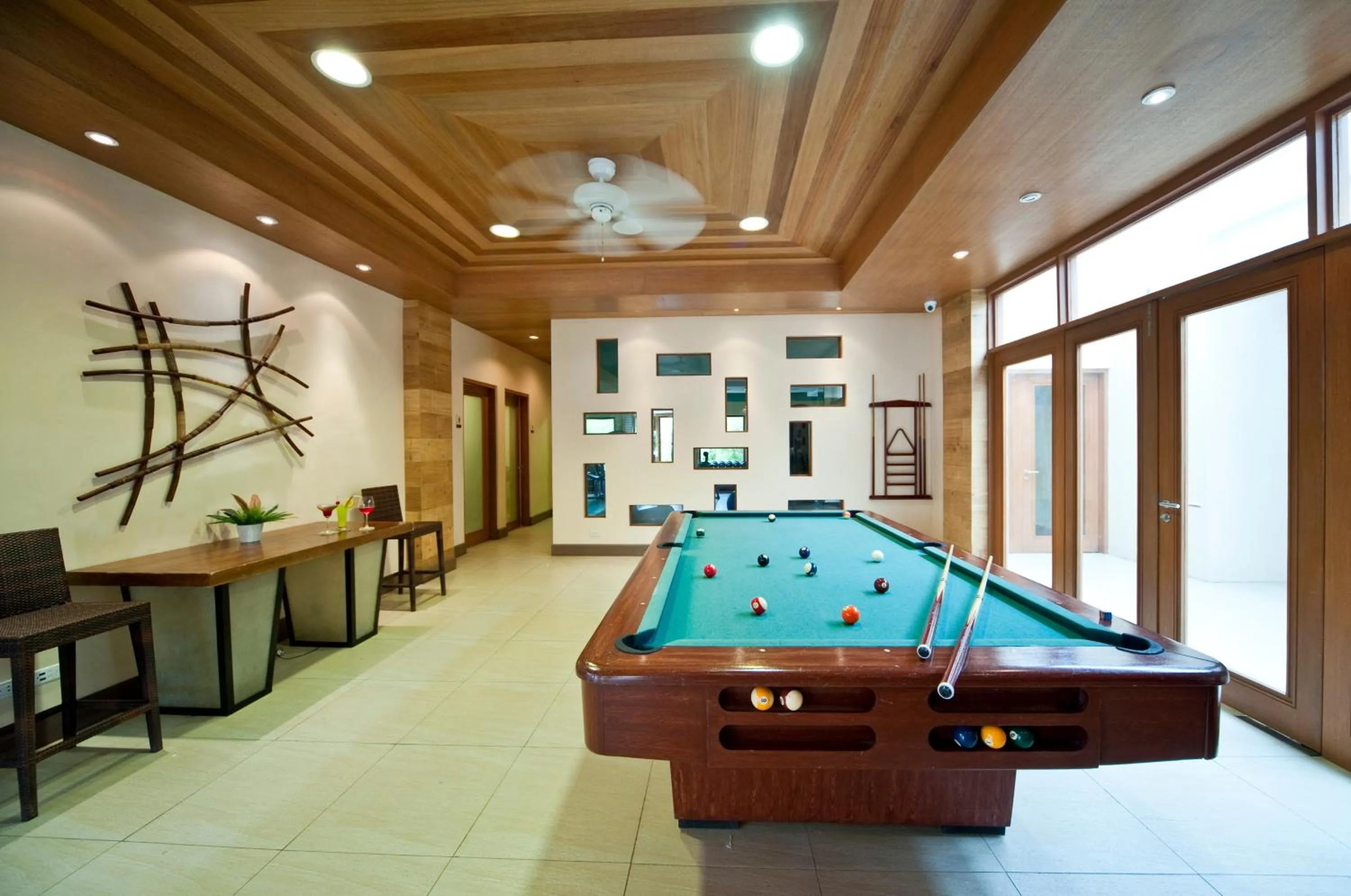Billiard in Misibis Bay