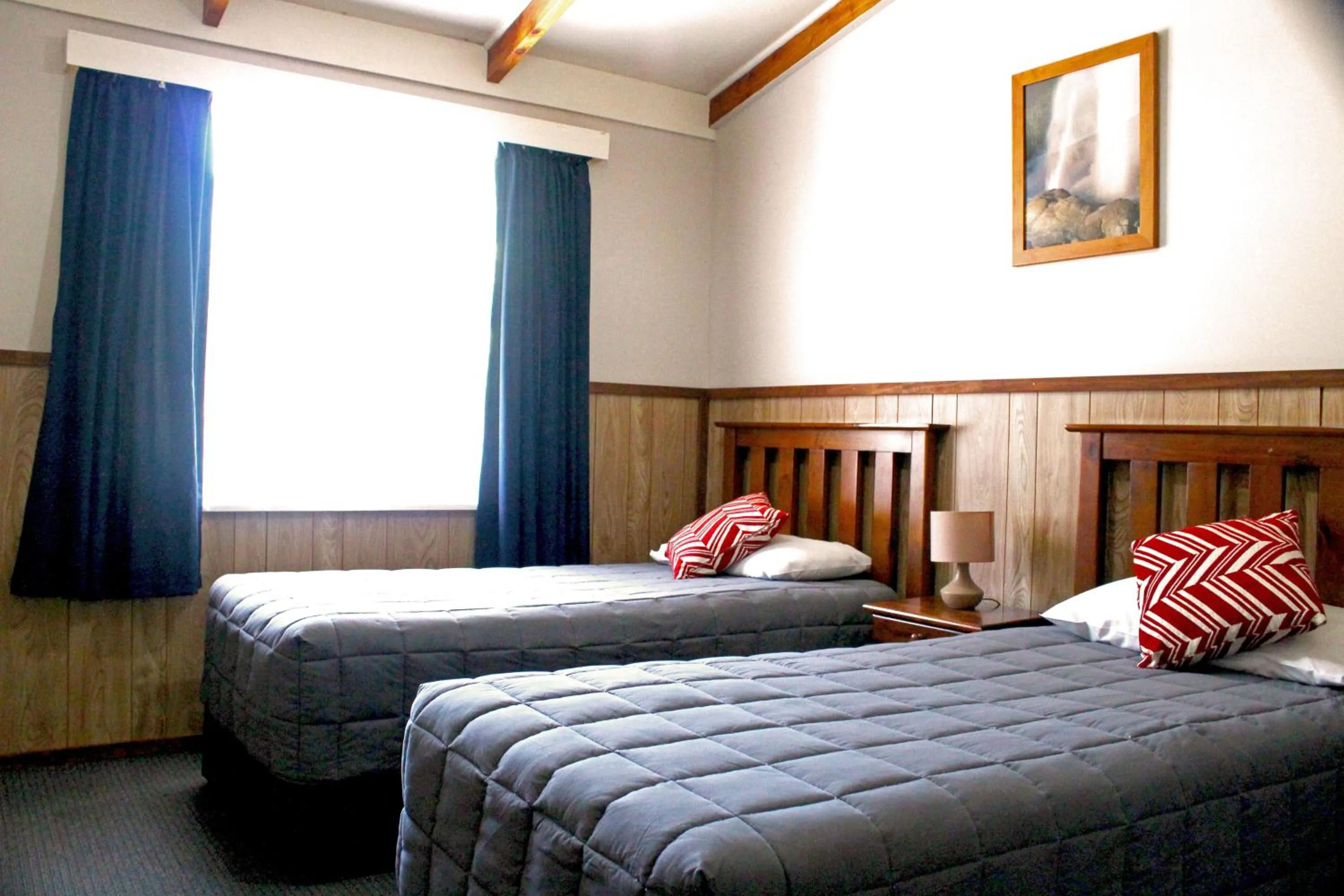 Photo of the whole room, Bed in Fairy Springs Motel