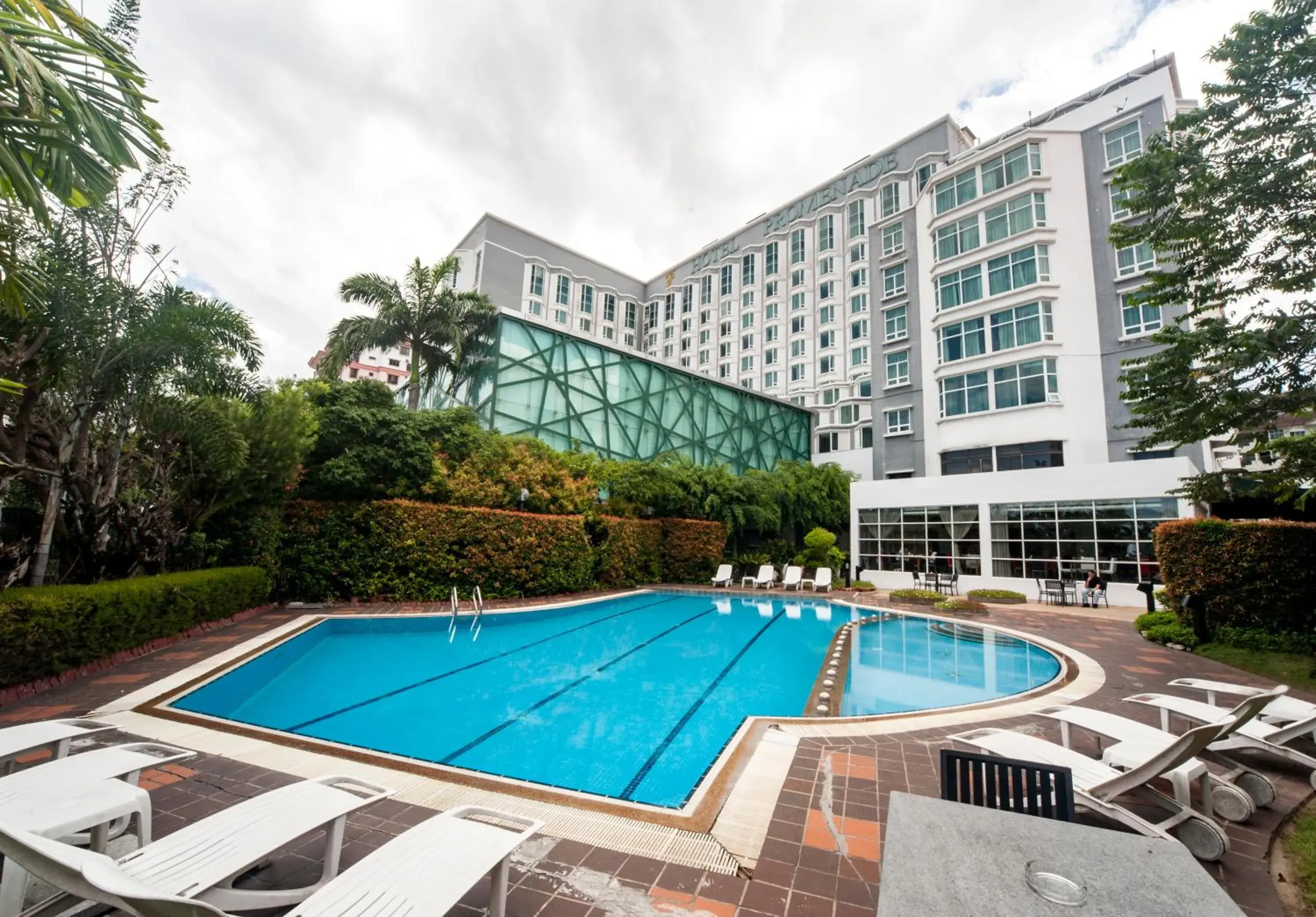 Swimming Pool in Promenade Hotel Kota Kinabalu