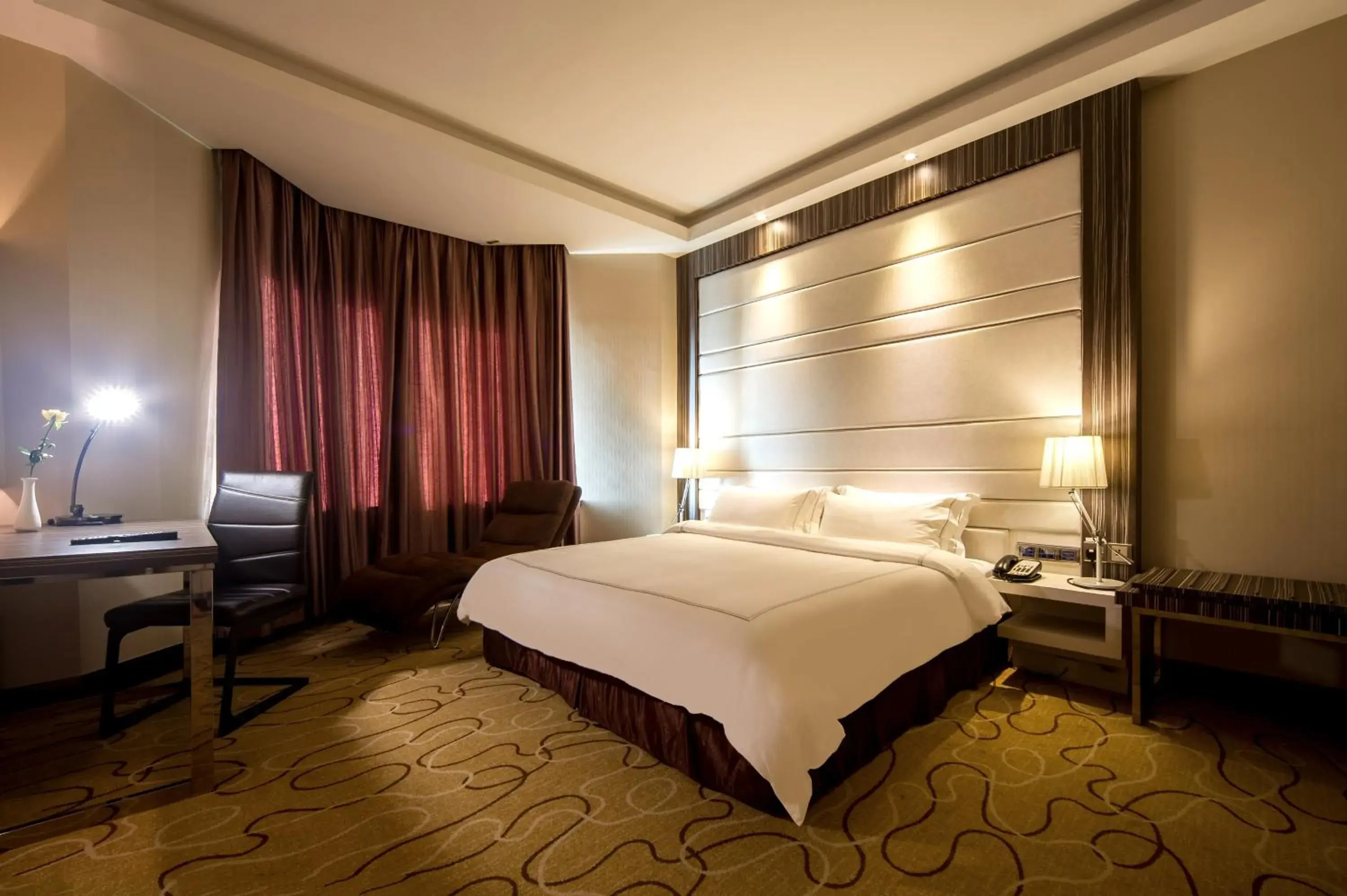 Bedroom, Bed in Promenade Hotel Kota Kinabalu
