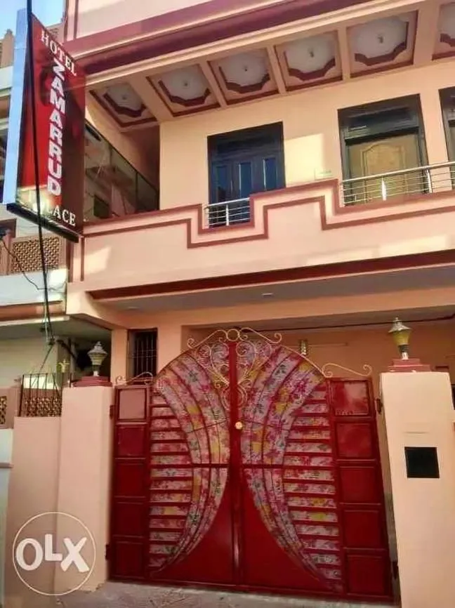 Property building in Hotel zamarrud palace