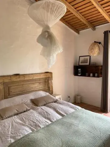 Large Double Room in Dominio Vale Flores Large Double Room in Dominio Vale Flores