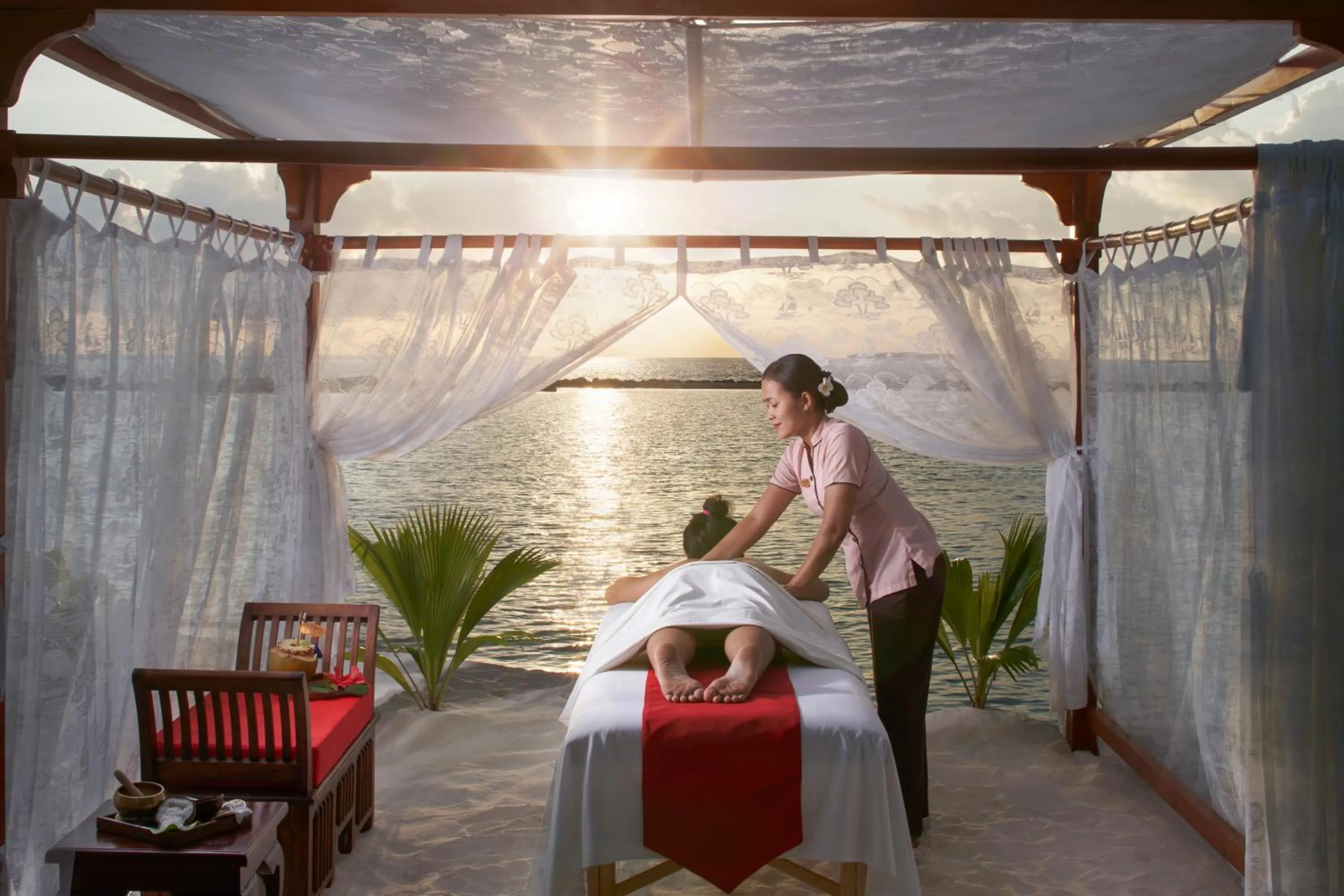 Spa and wellness centre/facilities in Royal Island Resort Maldives