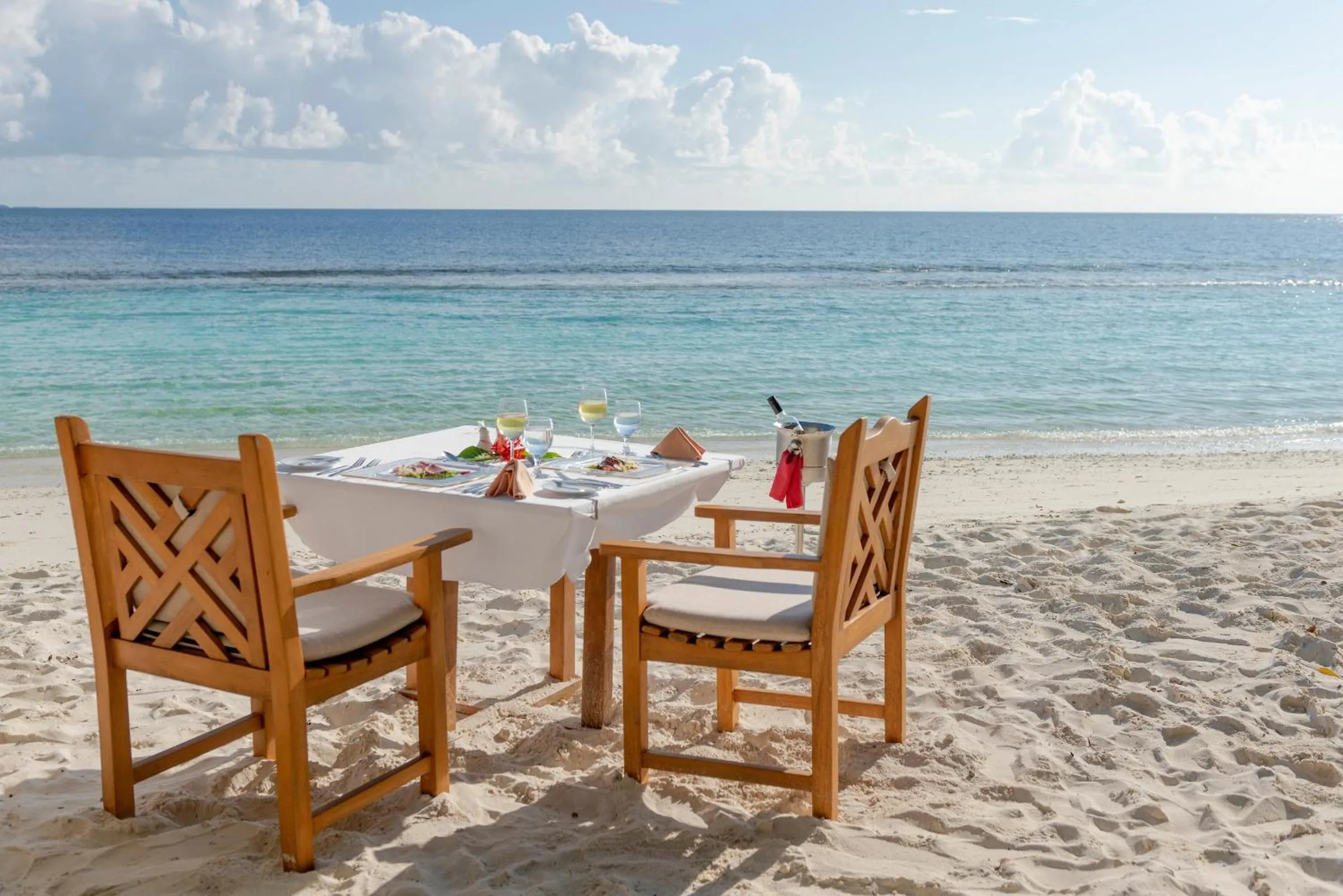 Restaurant/places to eat in Royal Island Resort Maldives