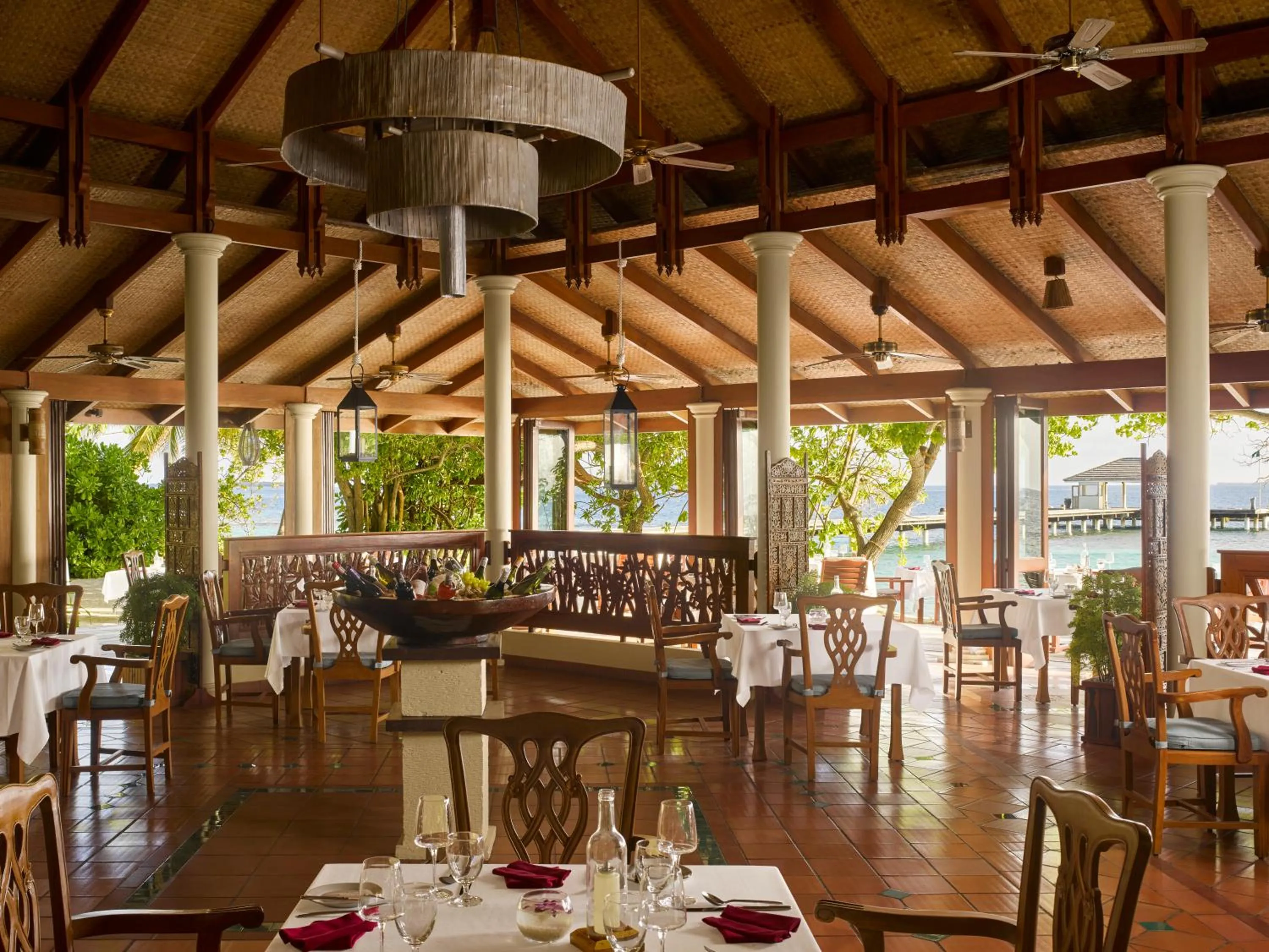 Restaurant/places to eat in Royal Island Resort Maldives