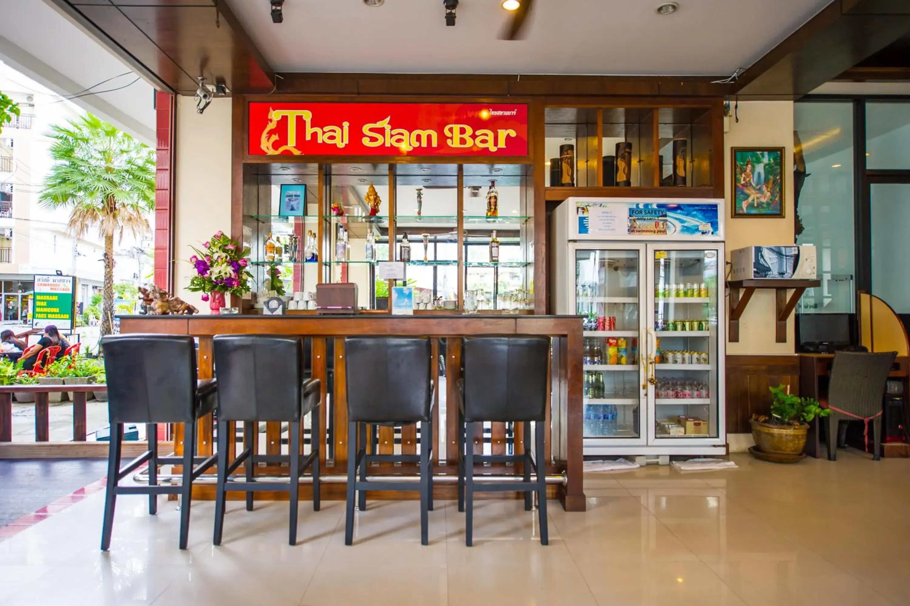 Lounge or bar in Thai Siam Lounge or bar in Thai Siam