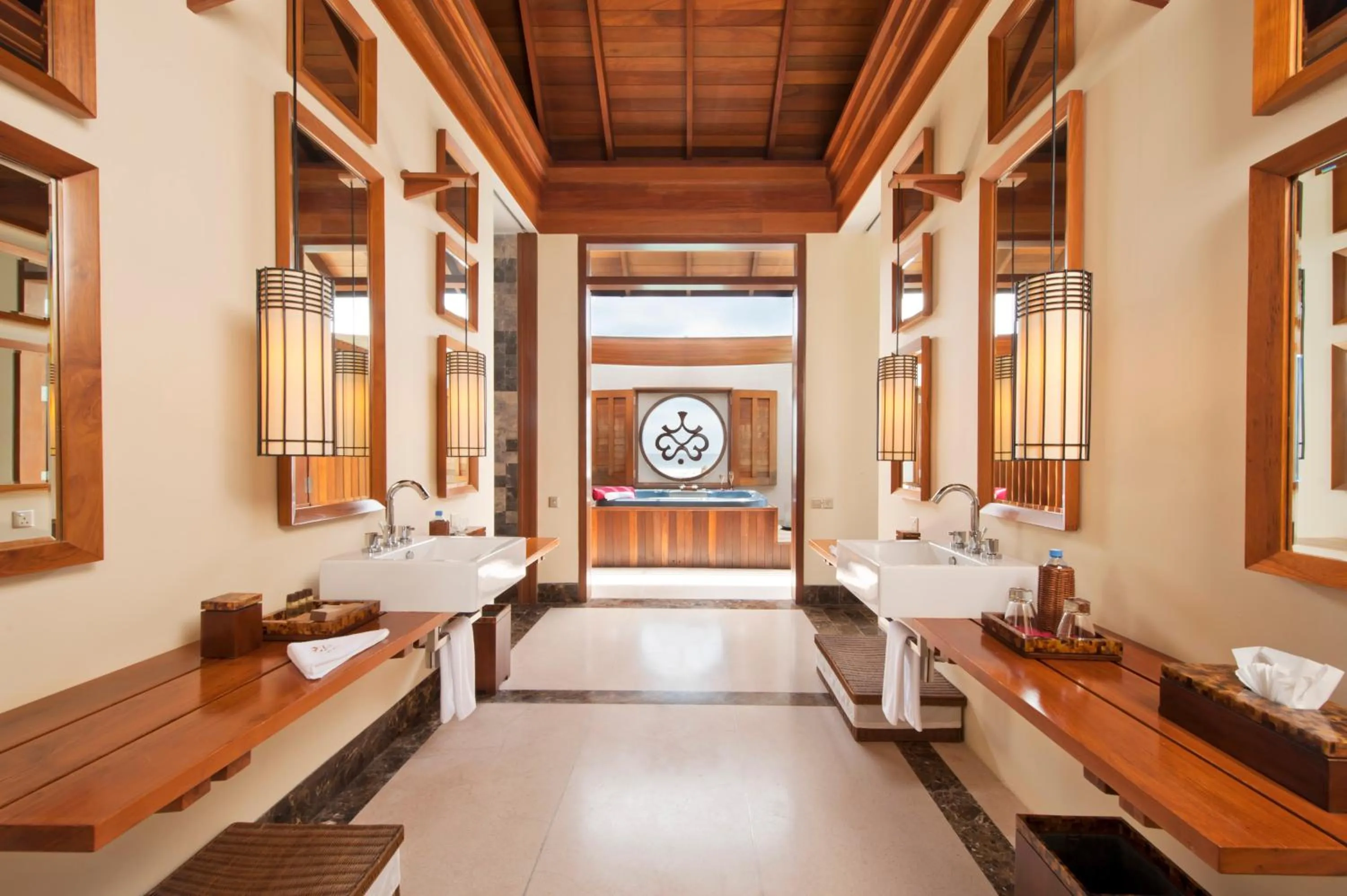 Toilet in Villa Nautica Paradise Island Resort