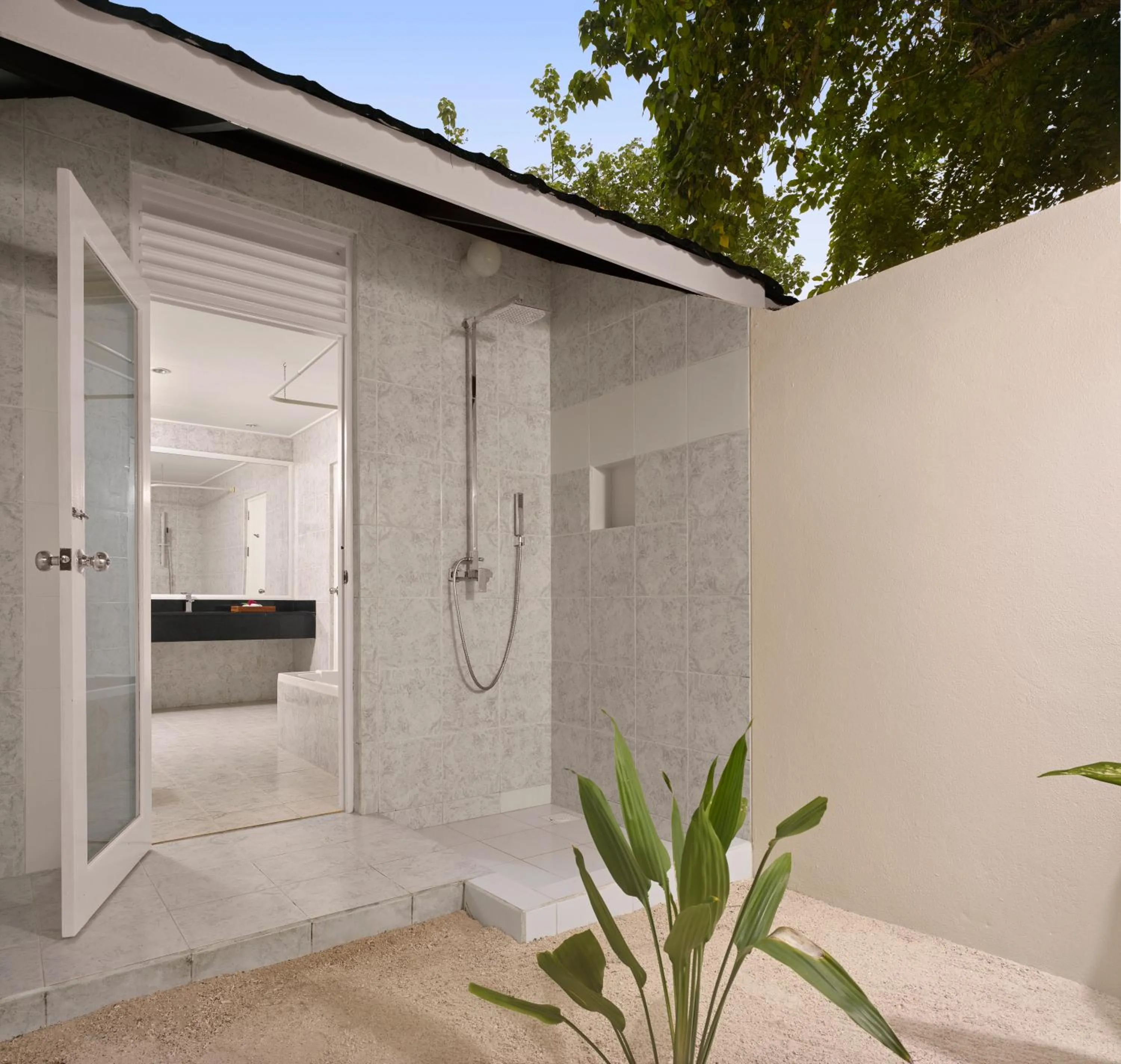 Shower in Villa Nautica Paradise Island Resort