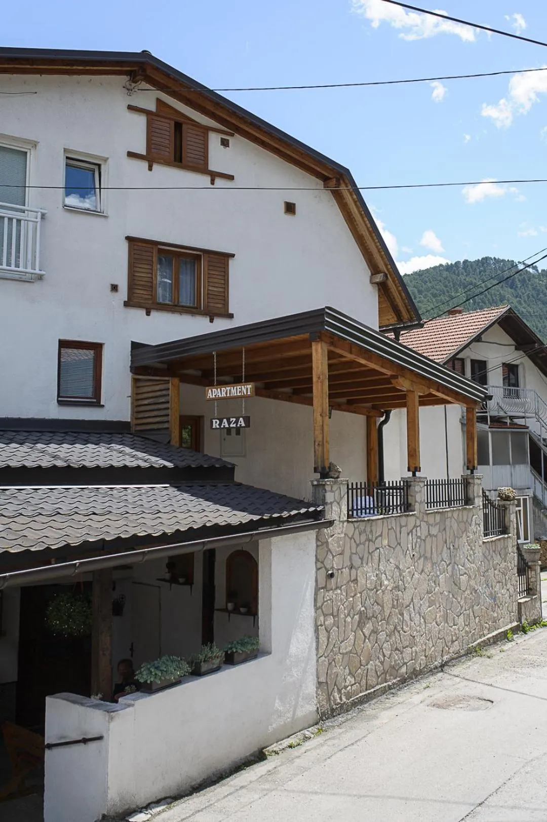 Apartment - single occupancy in Apartment Raza
