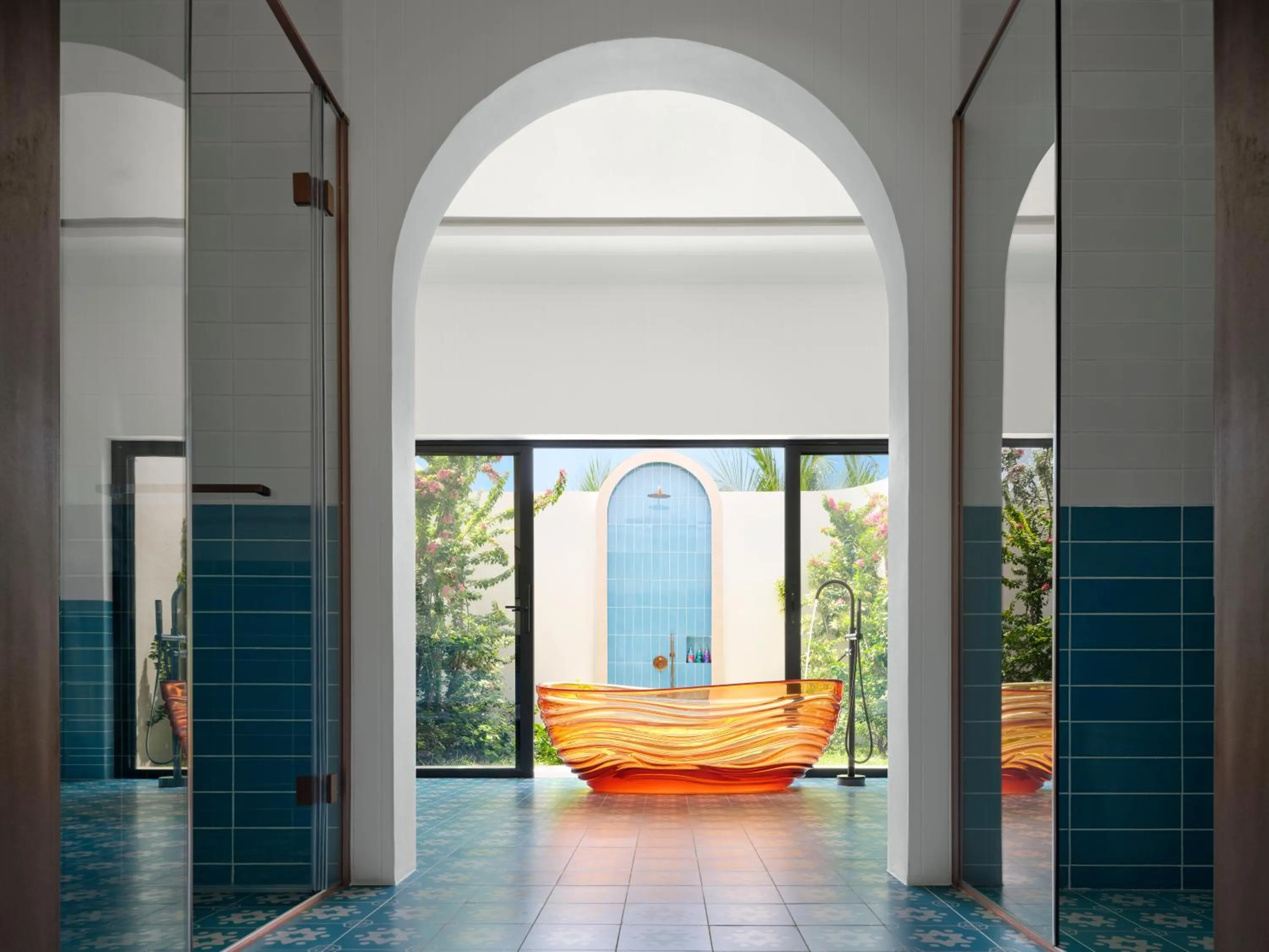 Bath in Villa Park Sun Island Resort