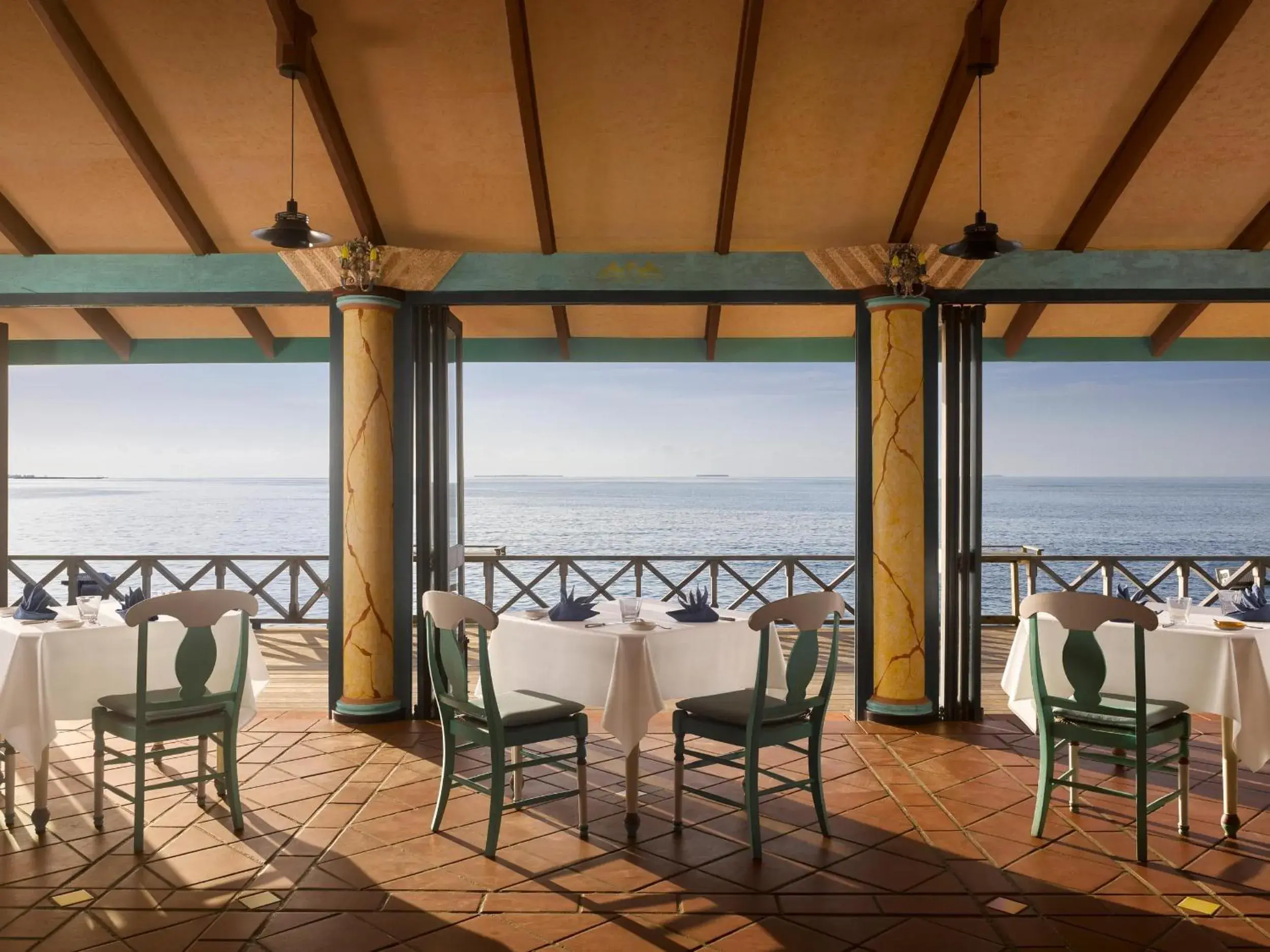 Restaurant/places to eat in Villa Park Sun Island Resort Restaurant/places to eat in Villa Park Sun Island Resort