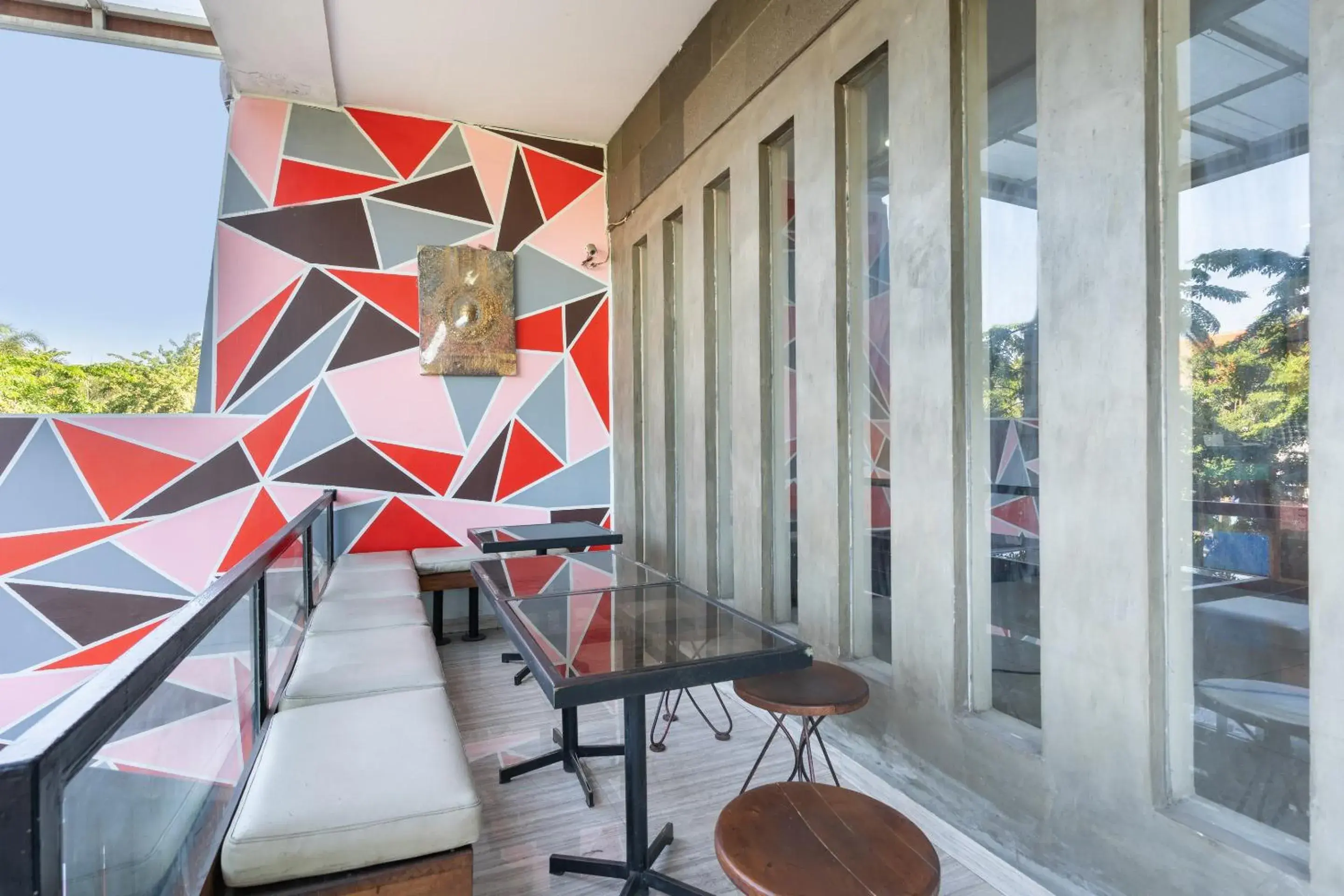 Restaurant/places to eat in Flagship 91863 Metro House Restaurant/places to eat in Flagship 91863 Metro House