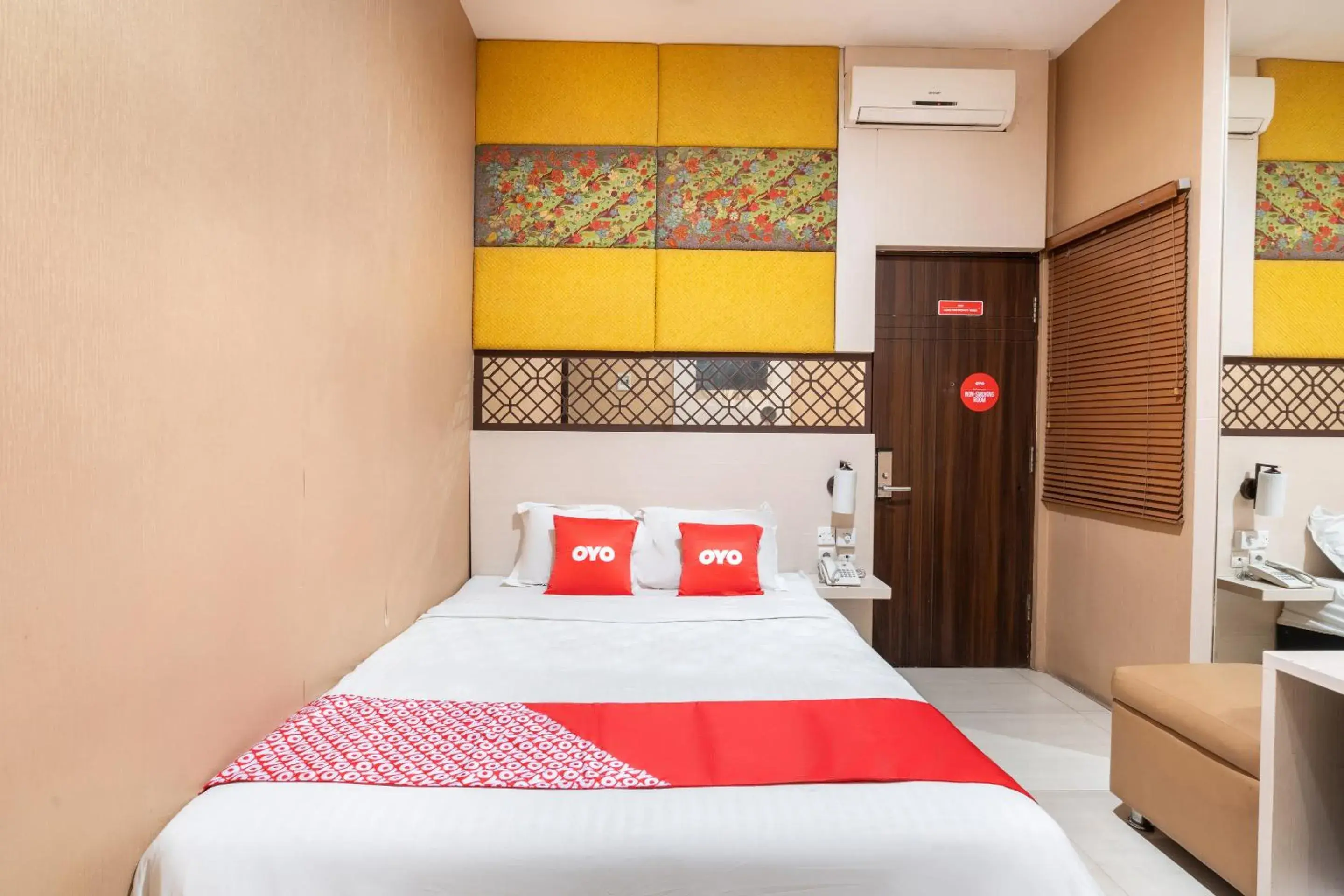 Bedroom, Bed in SUPER OYO Flagship 91963 Series Style Hotel