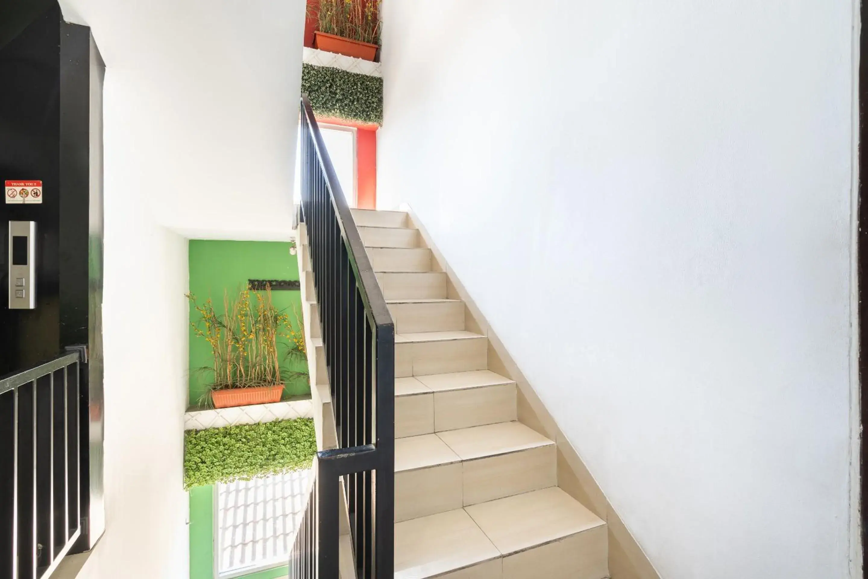 Lobby or reception in Flagship 91863 Metro House Lobby or reception in Flagship 91863 Metro House