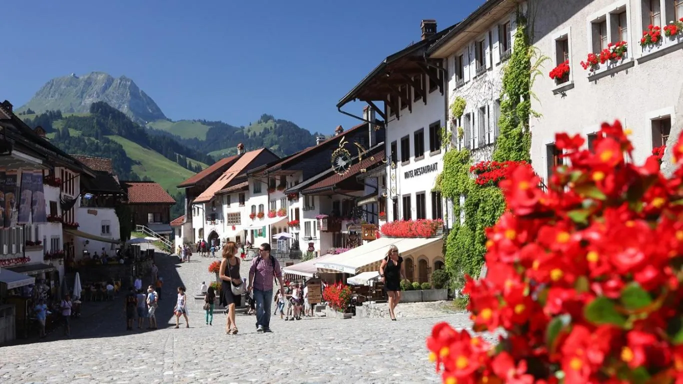 Property building in Hôtel de Ville