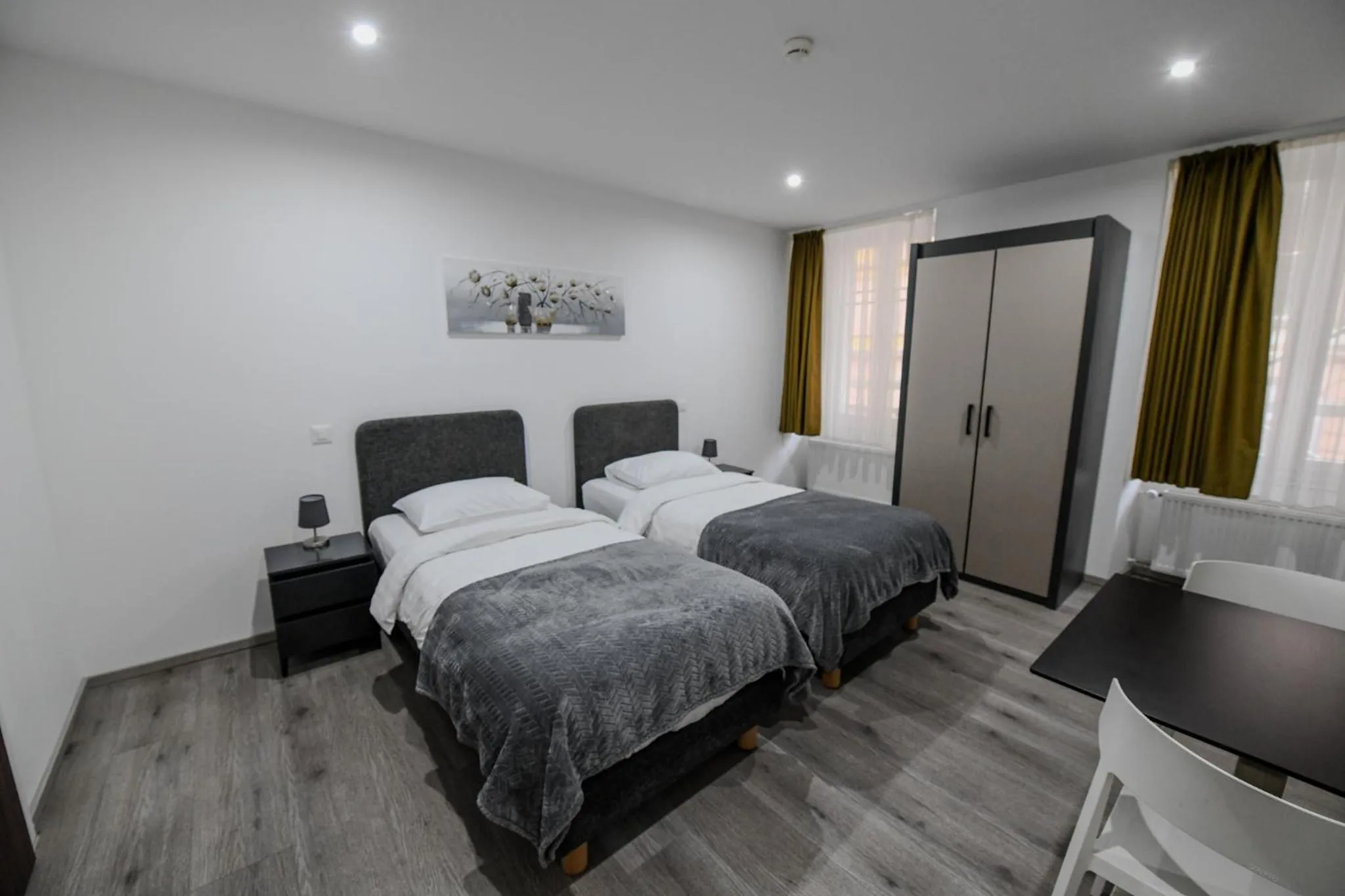 Photo of the whole room, Bed in Hotel de France