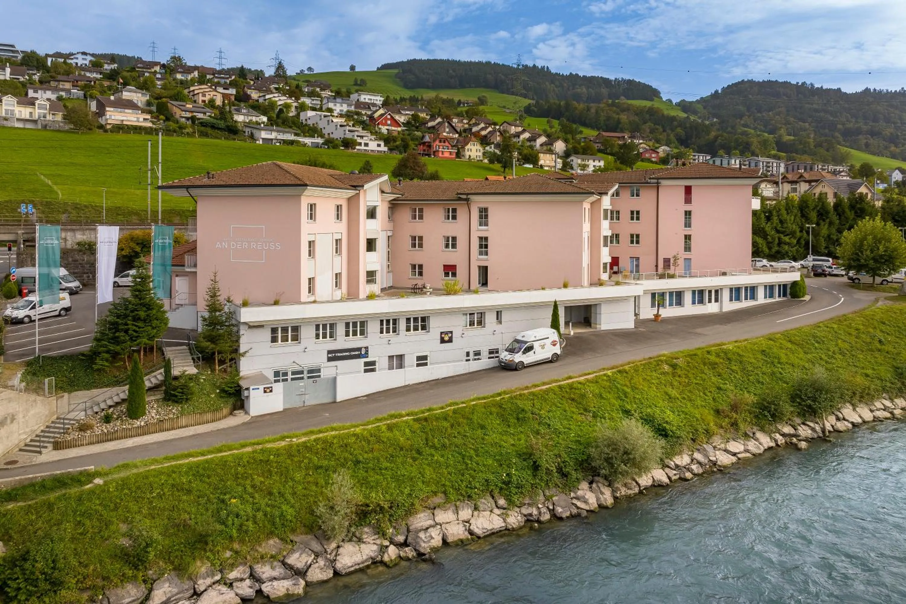 Property building in Hotel an der Reuss