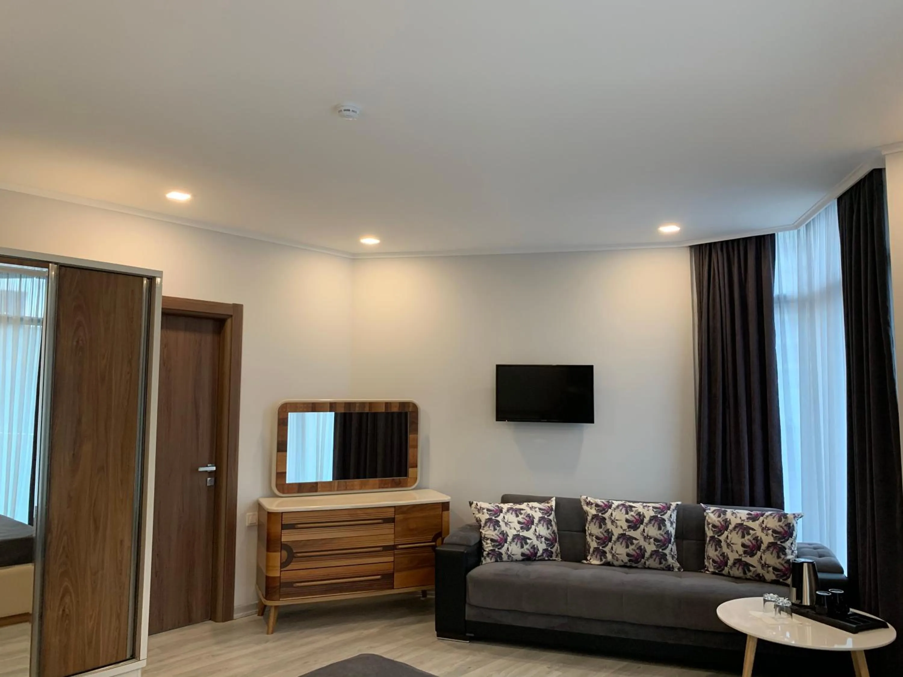 TV and multimedia in Hotel Tsereteli Palace