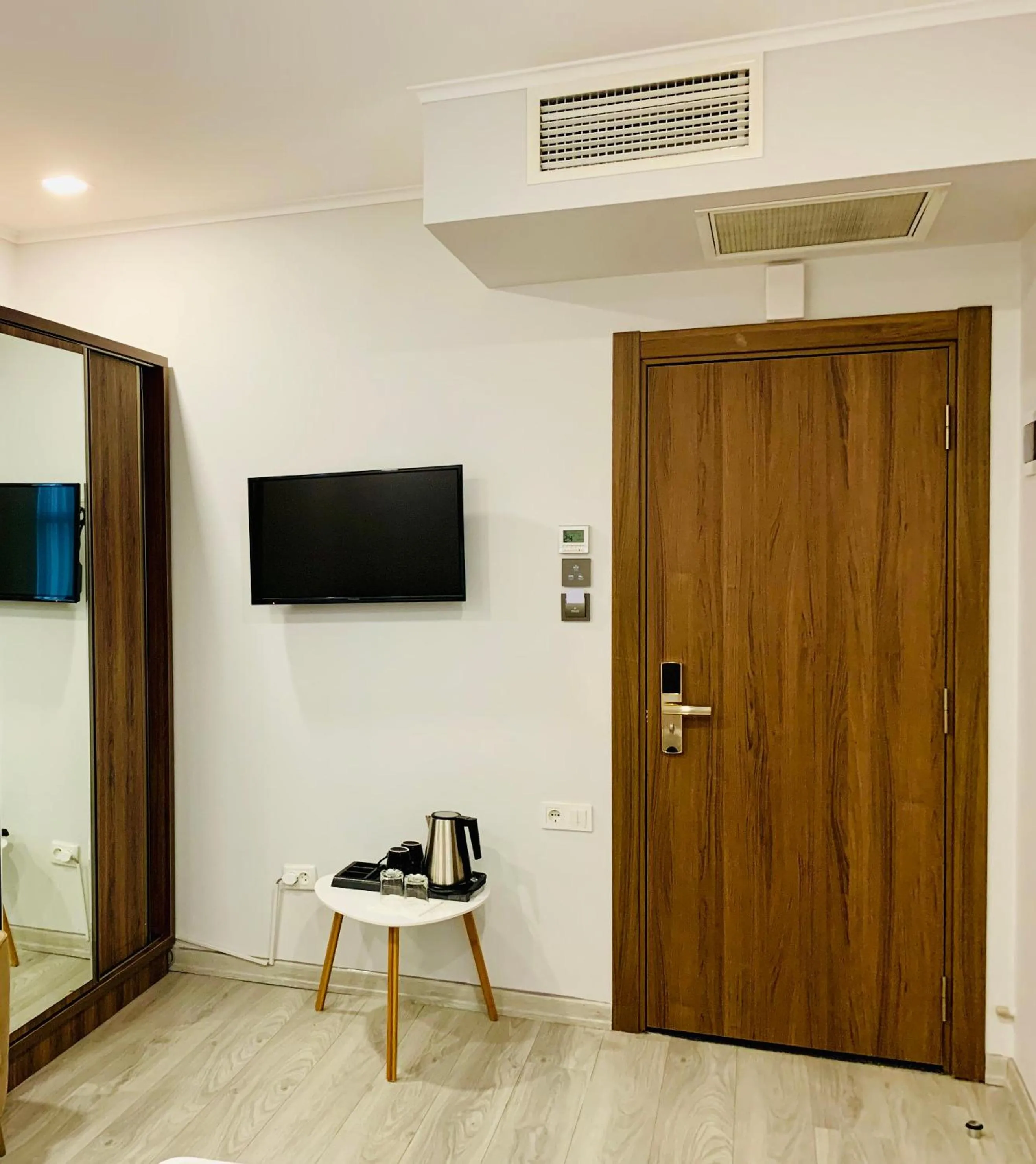 TV and multimedia in Hotel Tsereteli Palace