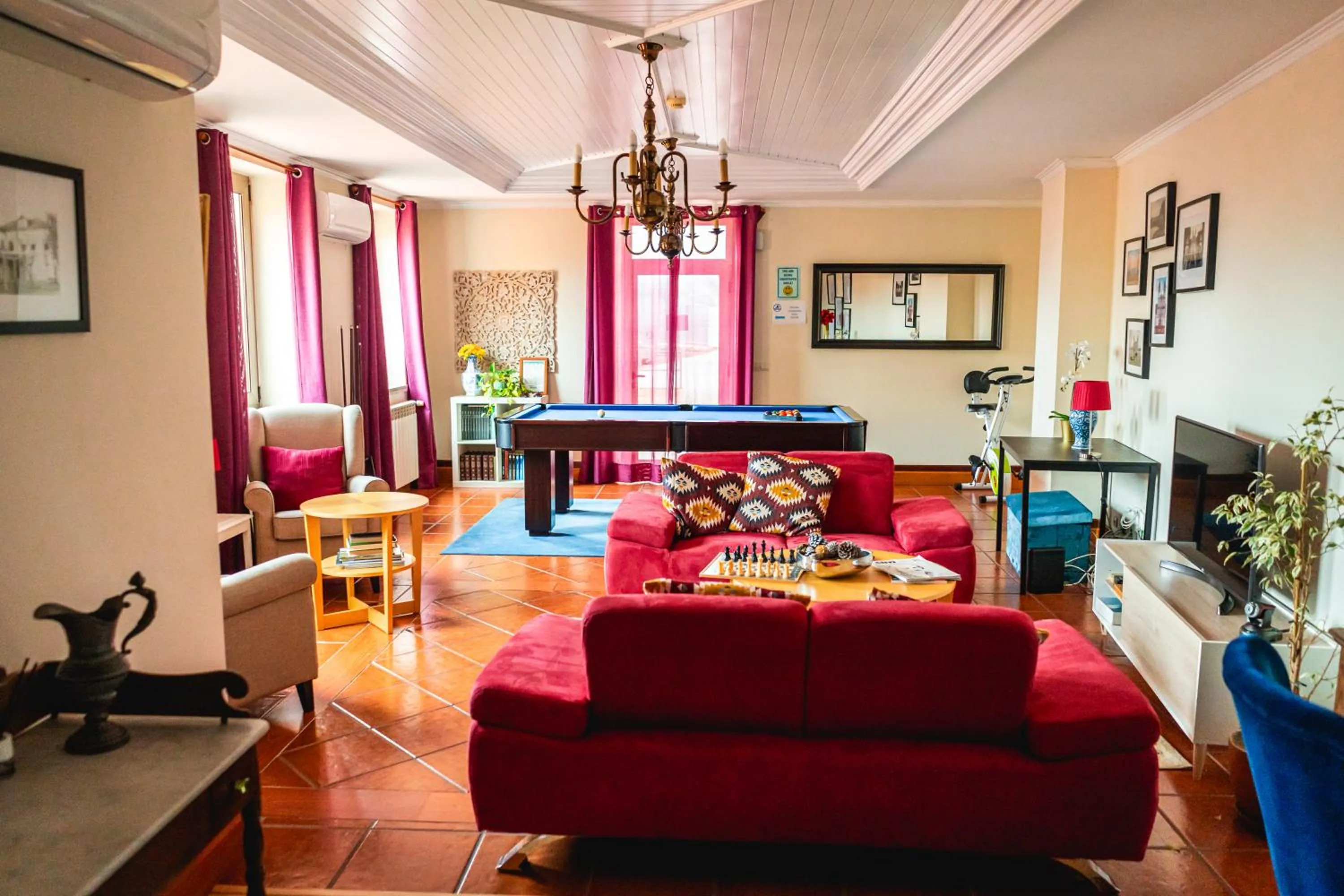 Communal lounge/ TV room in Hotel de Charme Casa Fundevila