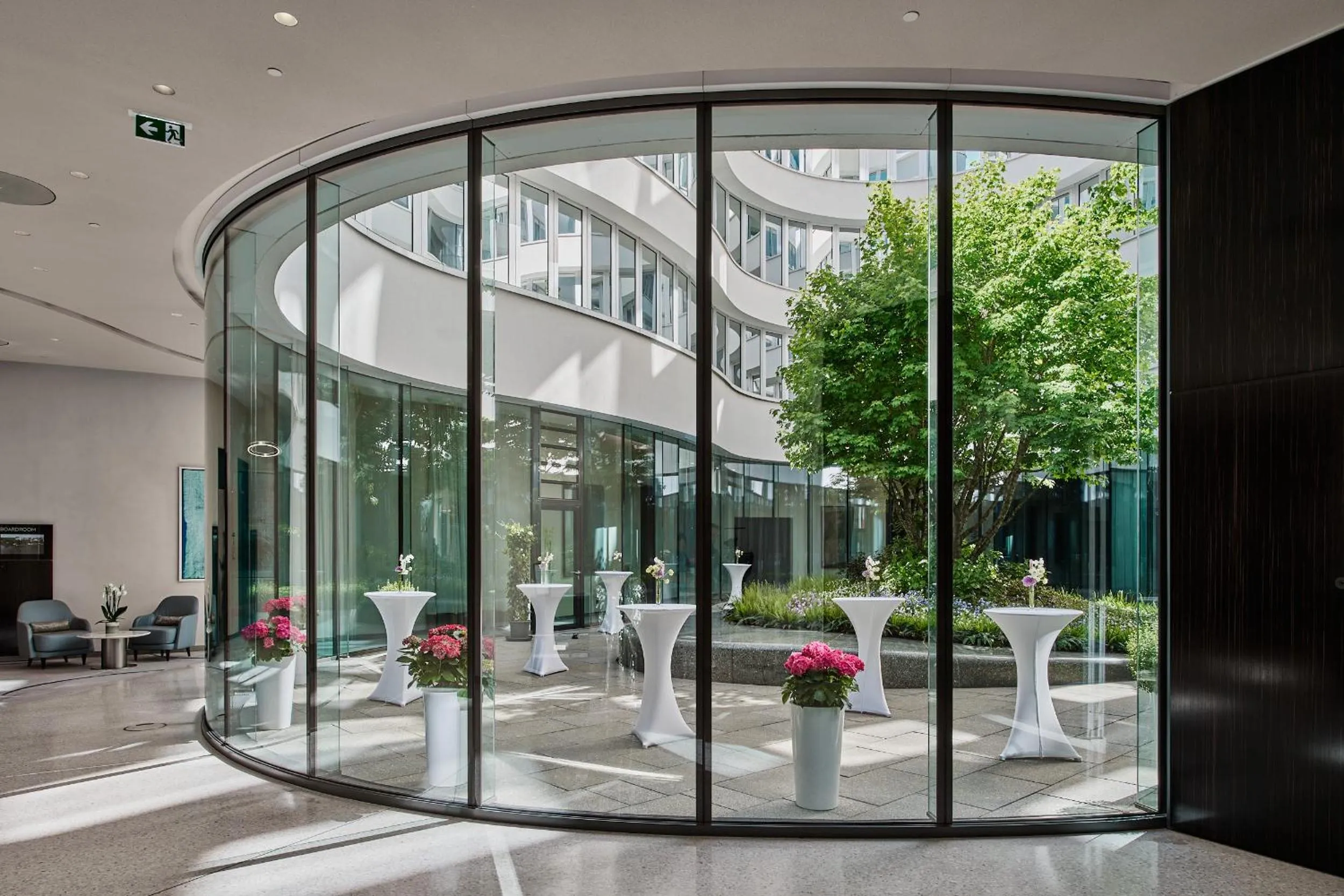 Banquet/Function facilities in The Fontenay Hamburg