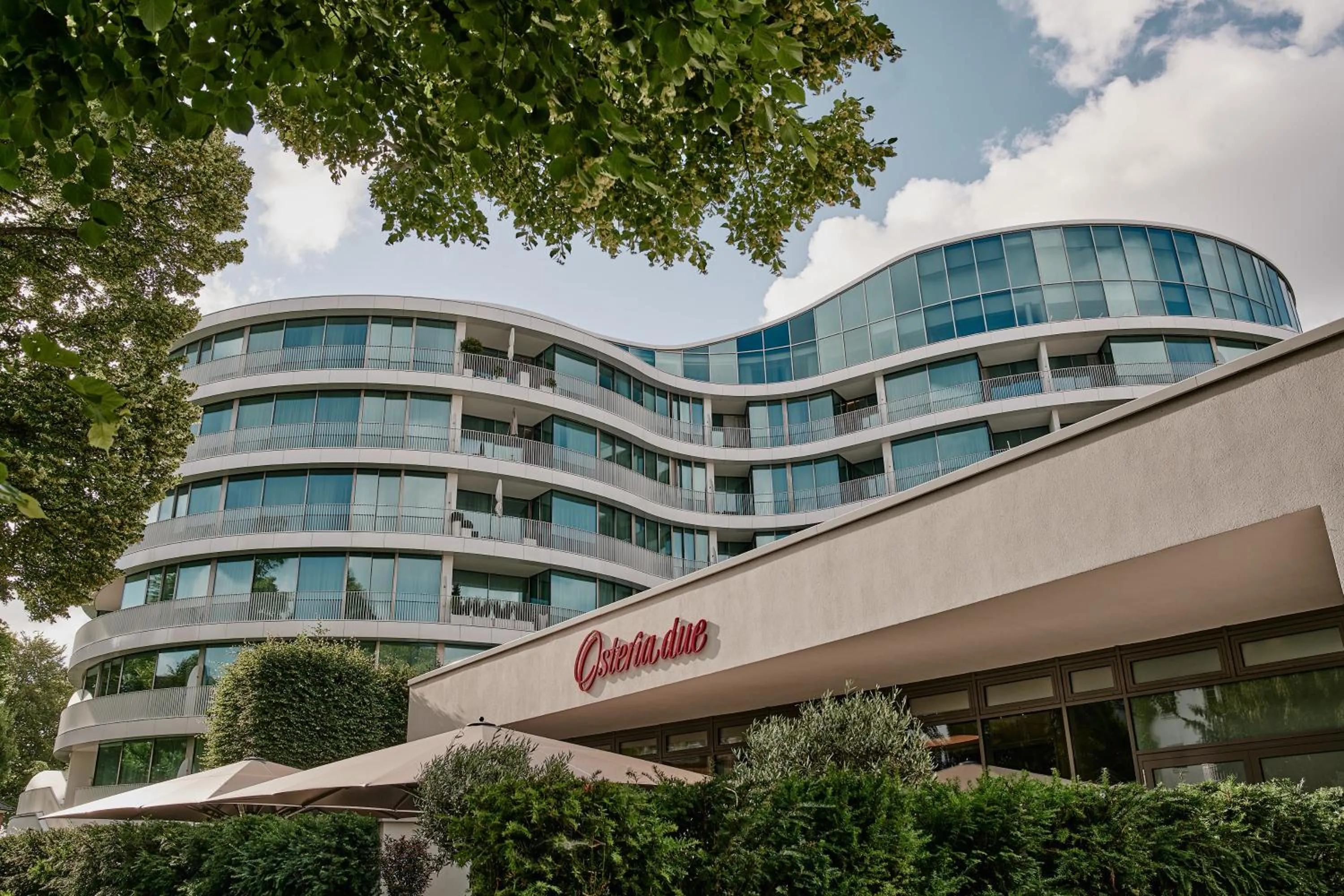 Restaurant/places to eat in The Fontenay Hamburg