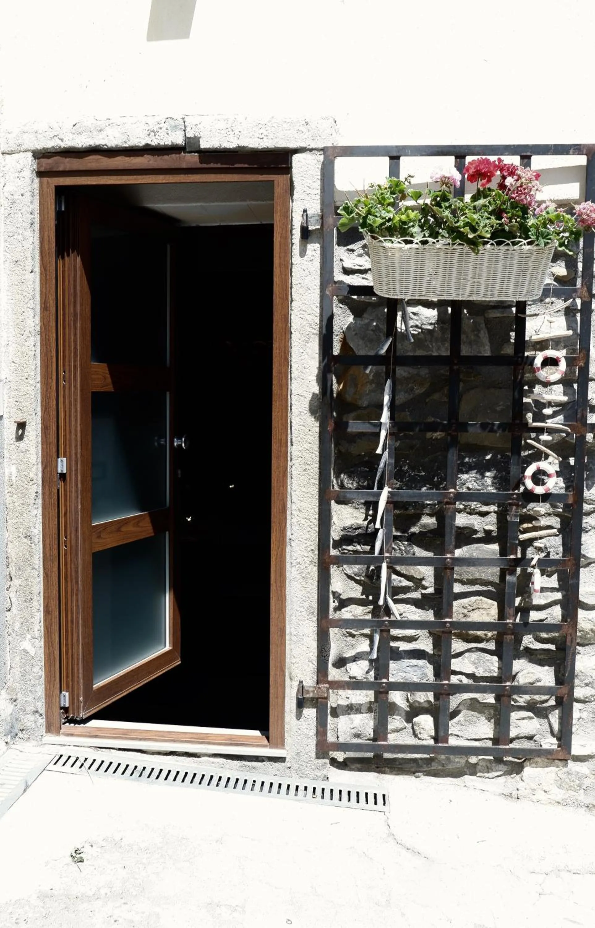 Facade/entrance in Madüneta 5 Terre