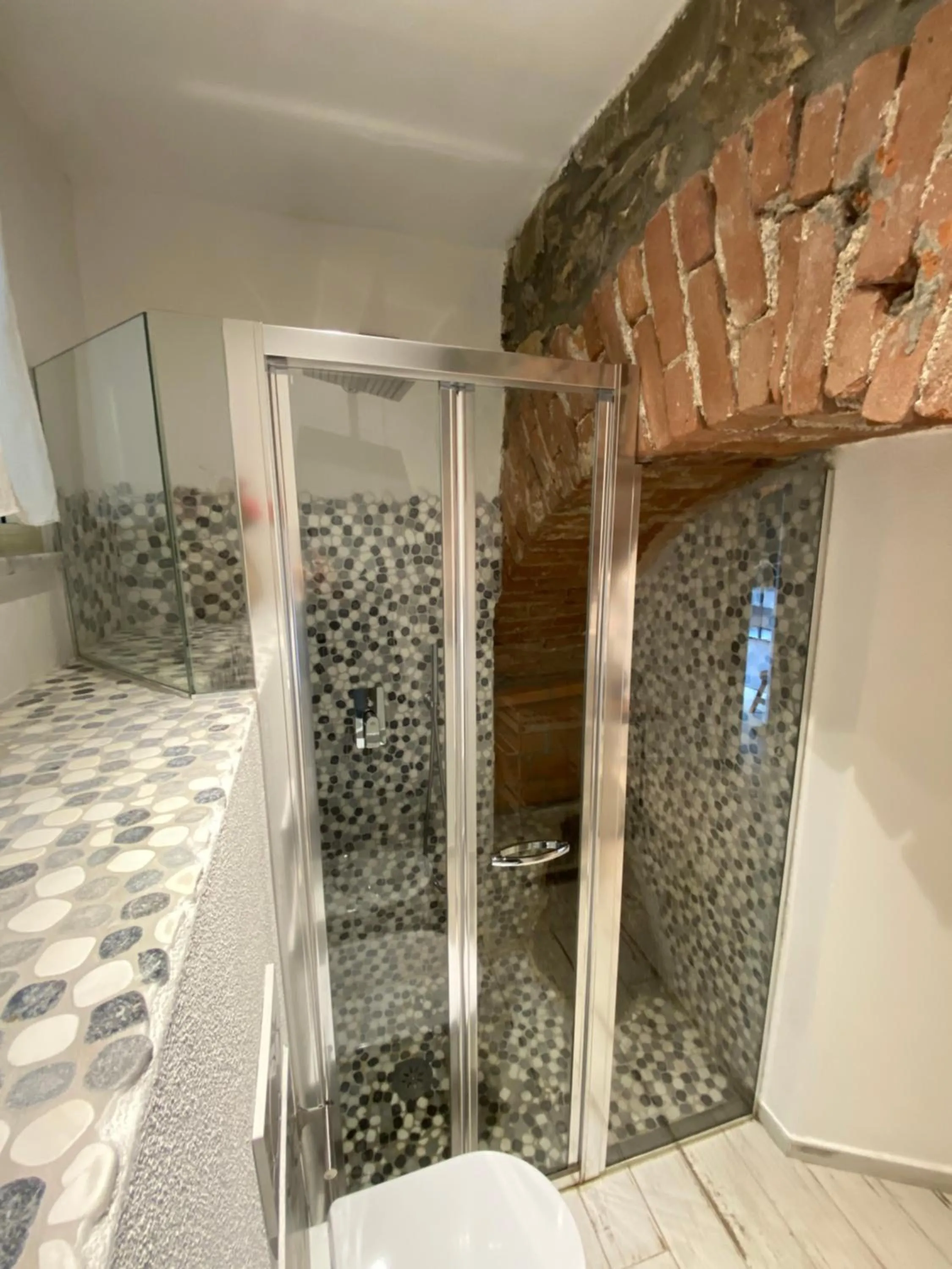 Shower in Madüneta 5 Terre