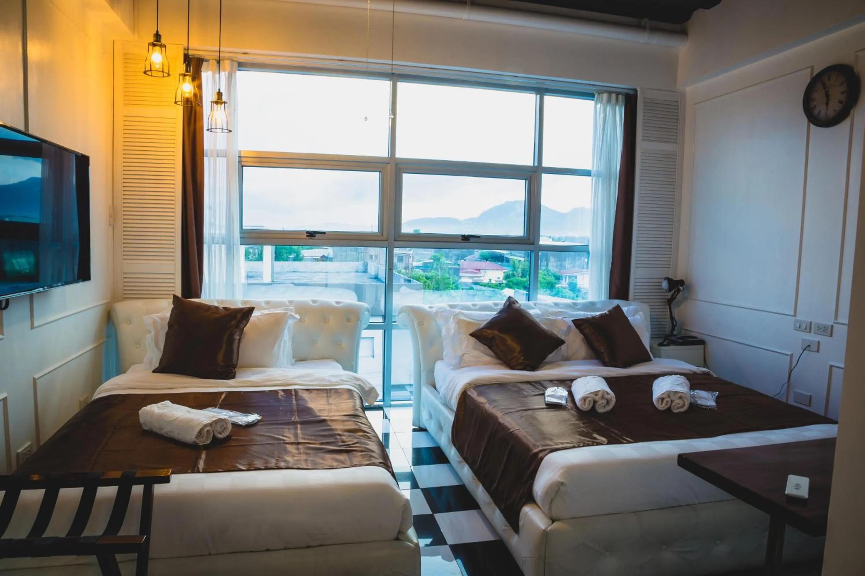 Photo of the whole room, Bed in Facade Hotel