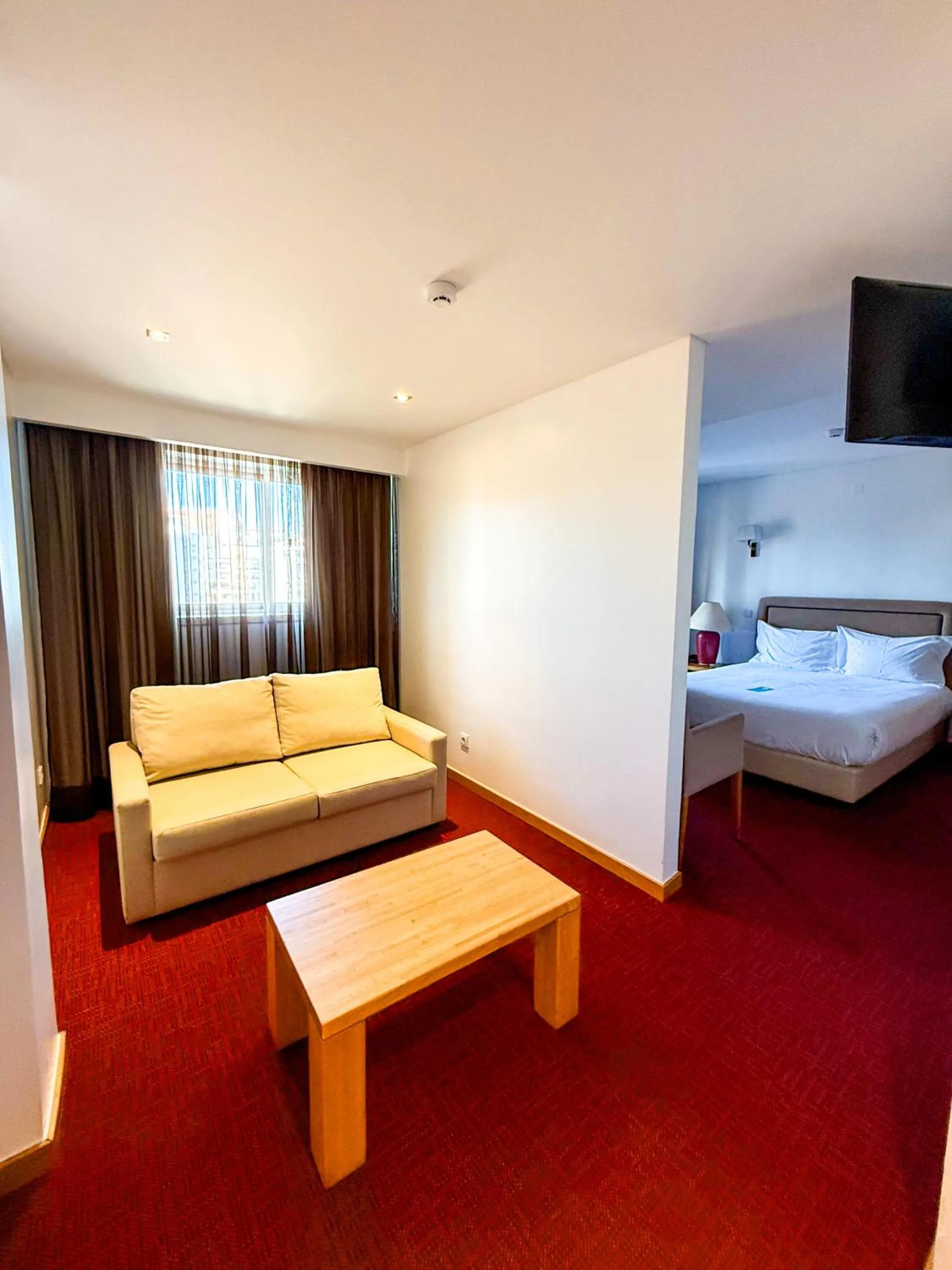 Bedroom, Bed in Stay Hotel Leiria Centro
