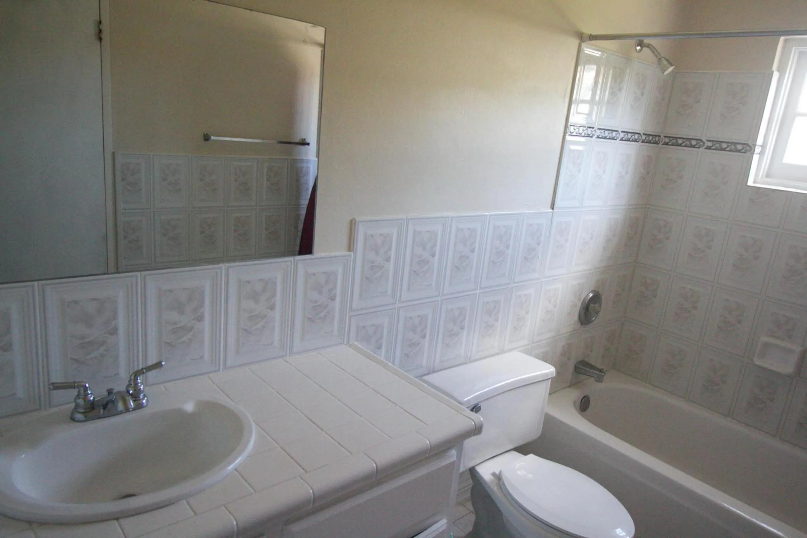 Bathroom in Sea View Chateau