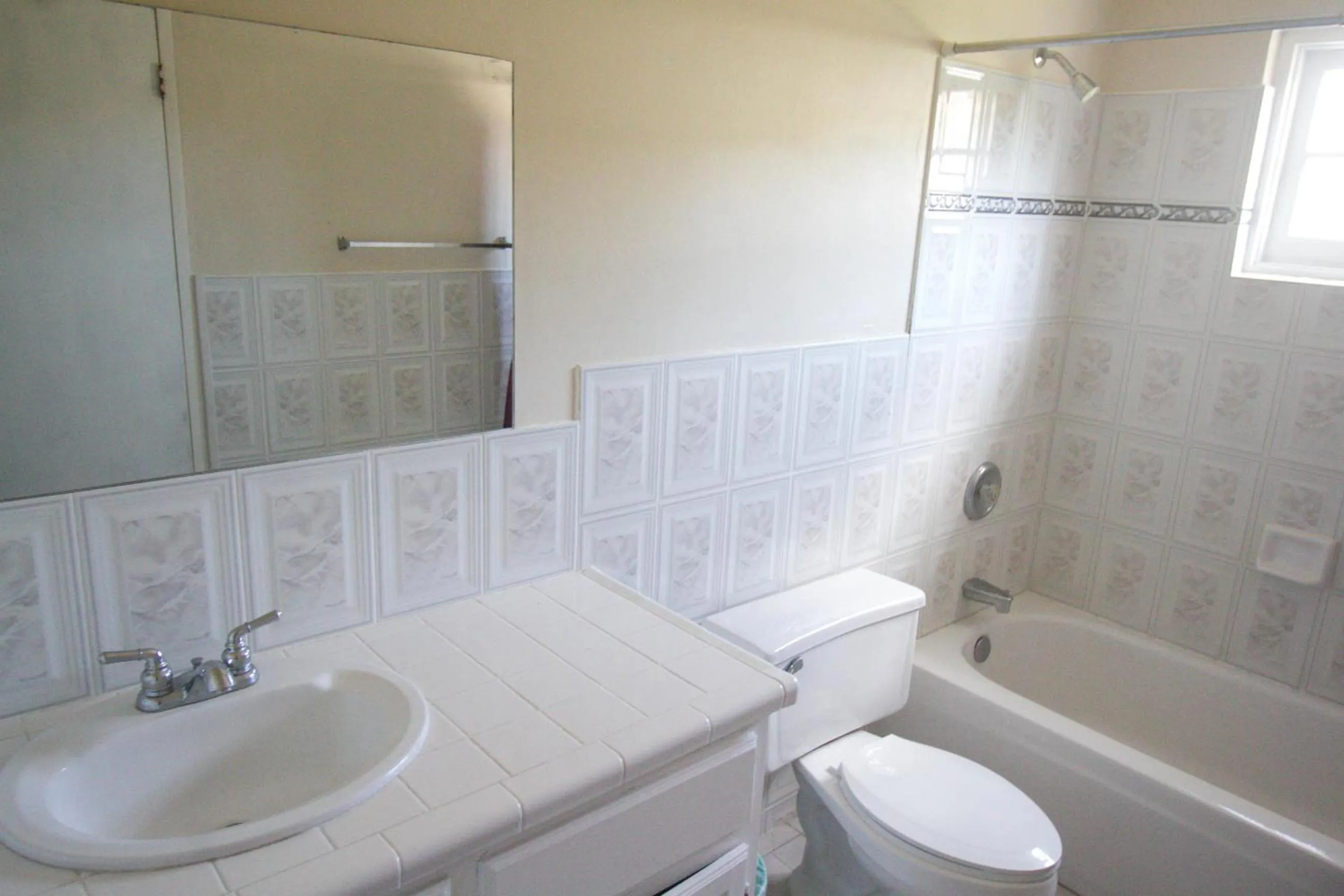 Bathroom in Sea View Chateau