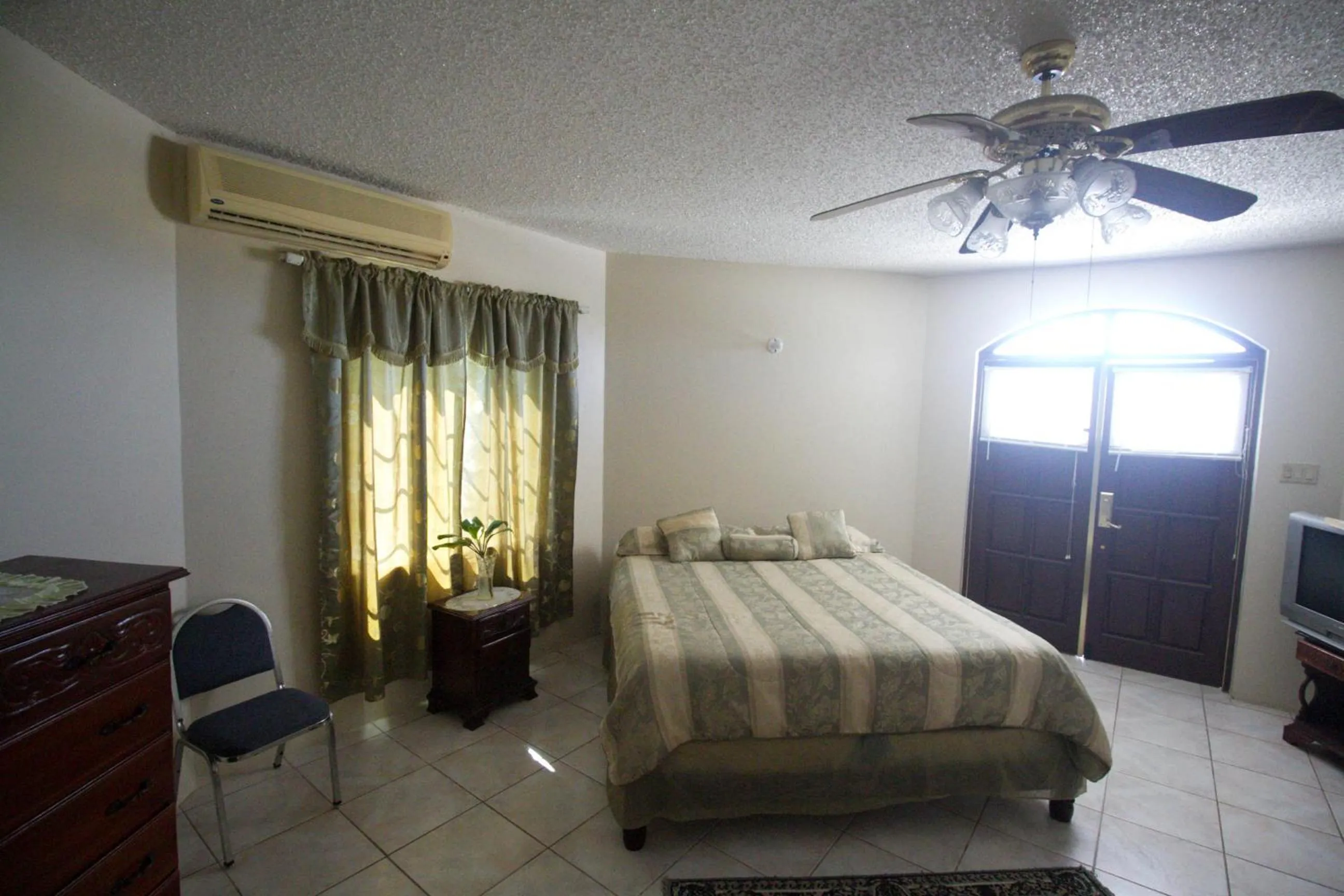 Bed in Sea View Chateau