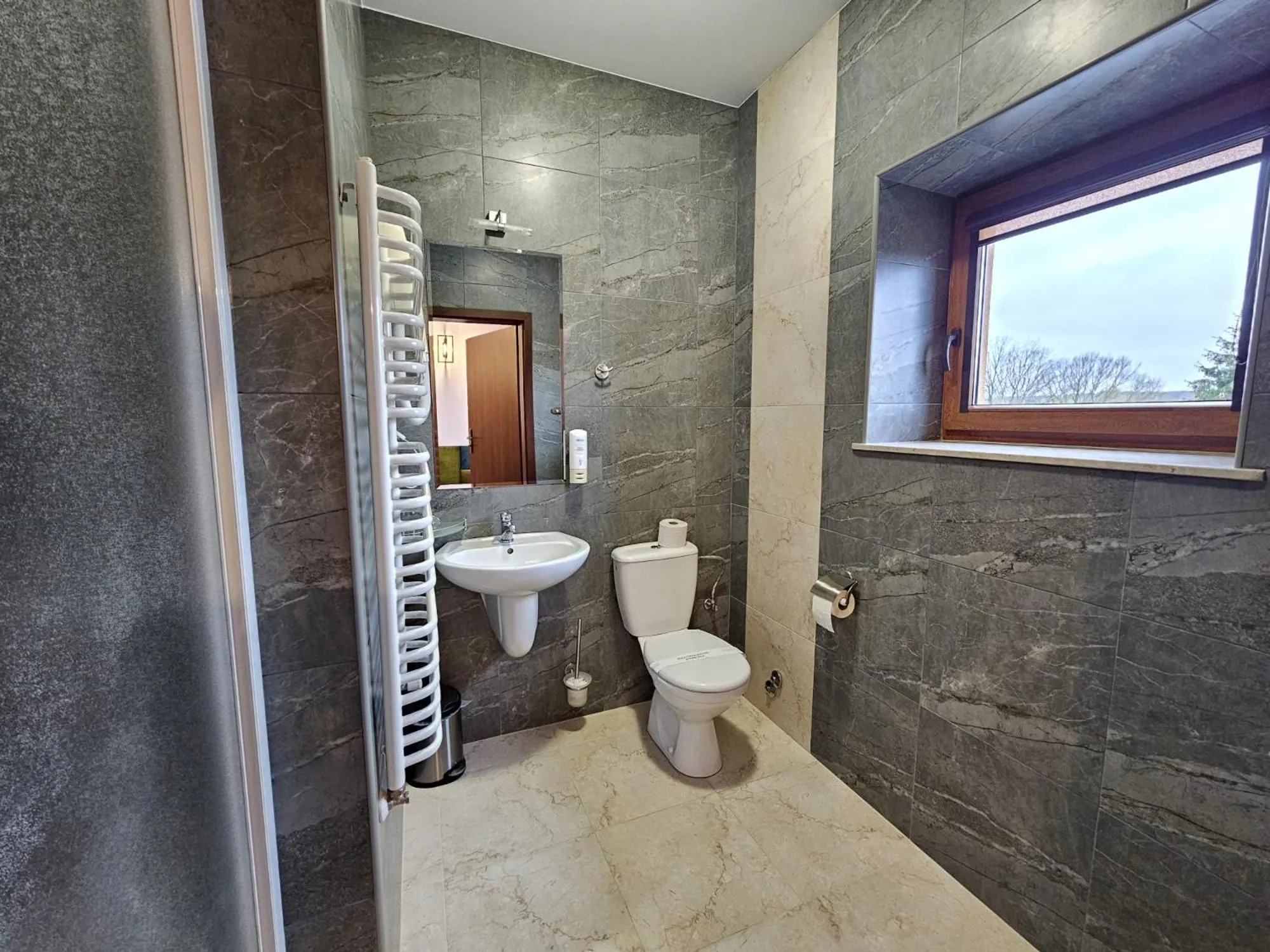 Toilet in Hotel Imperial