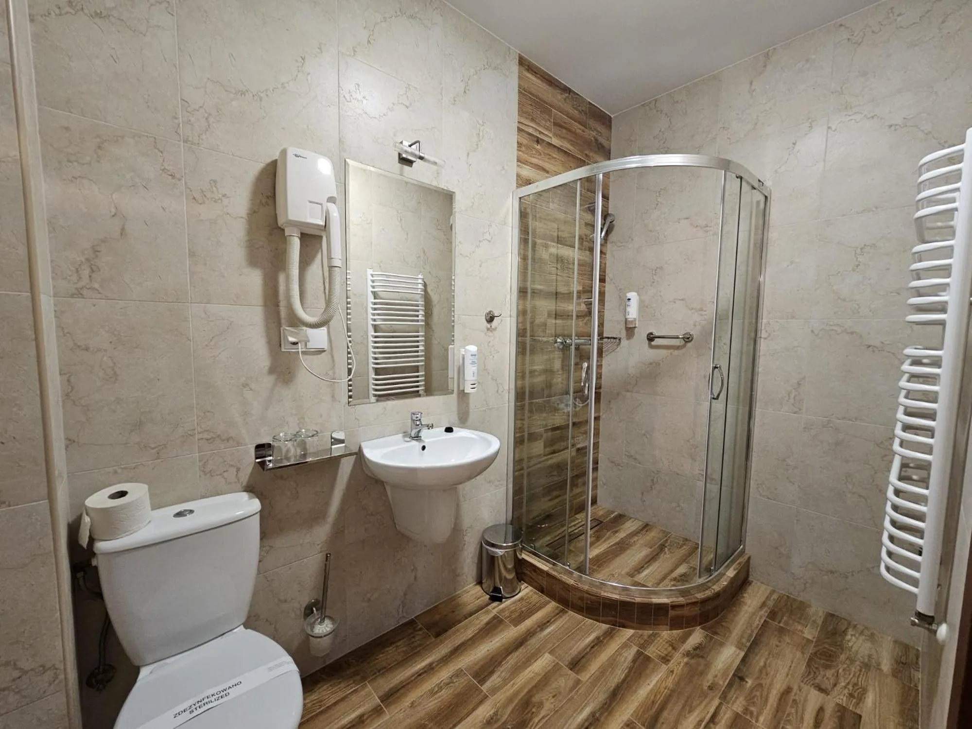 Shower in Hotel Imperial