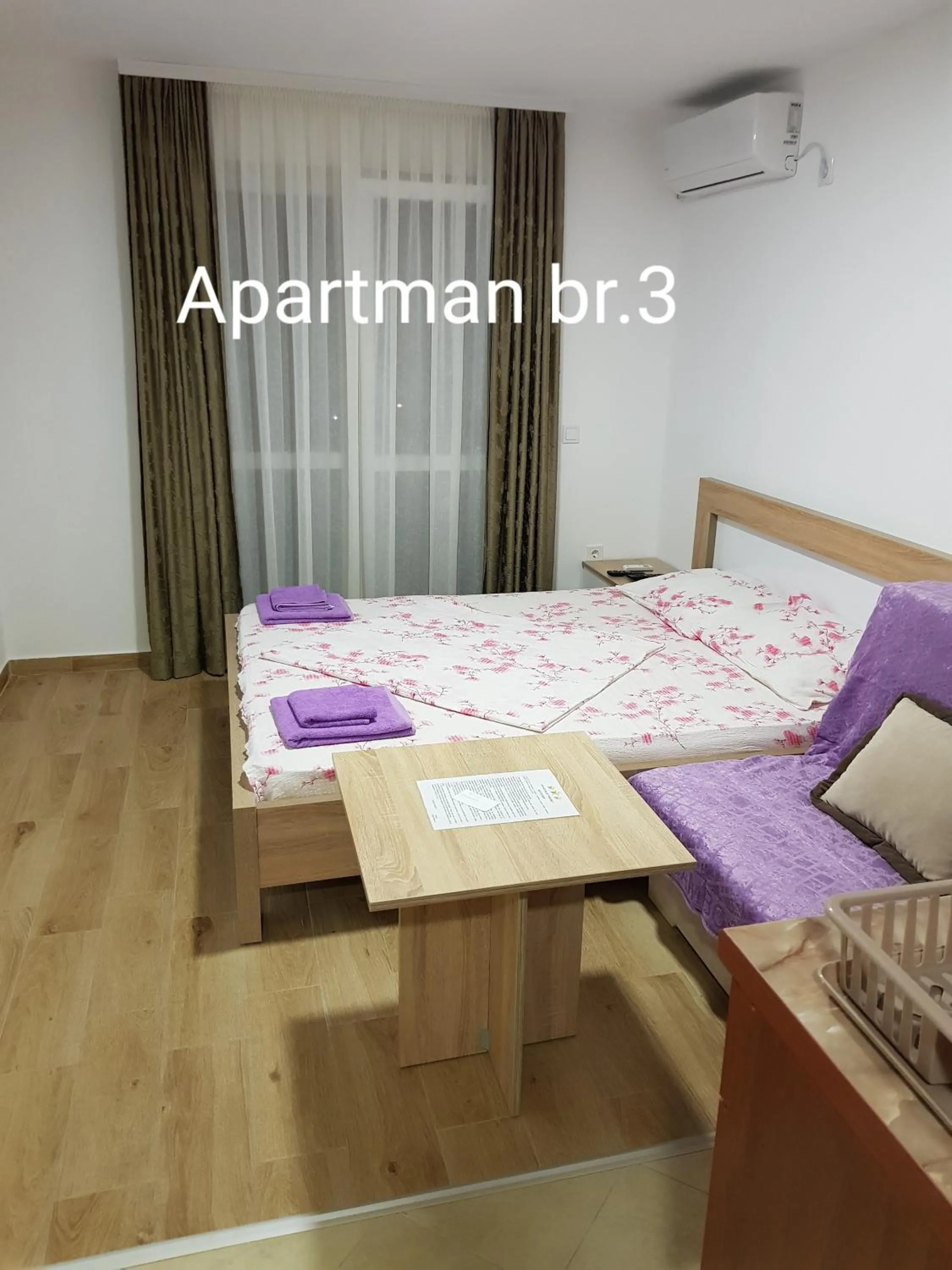 Bed in Apartmani Nikmil Bar- Šusanj