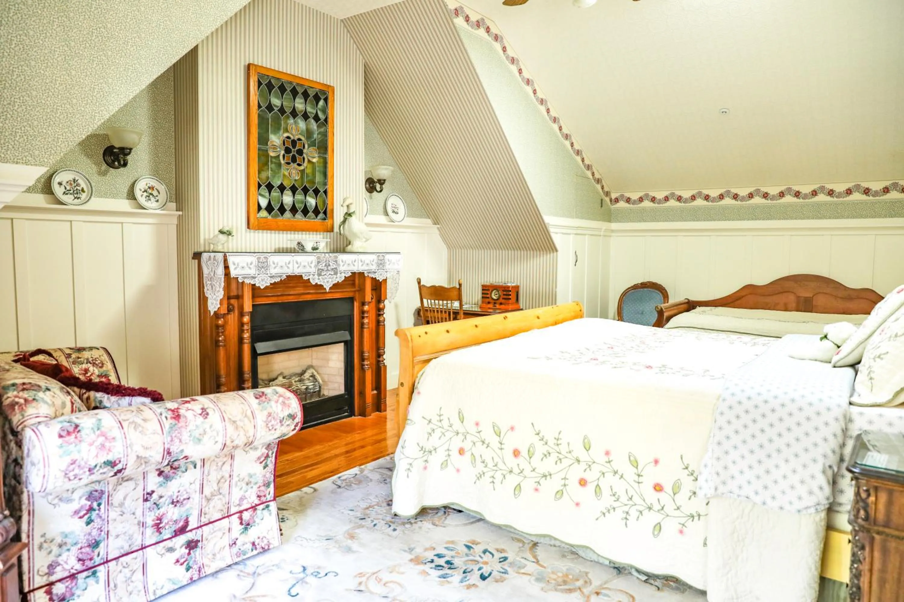 Quadruple Room with Garden View in The Old St Angela Inn