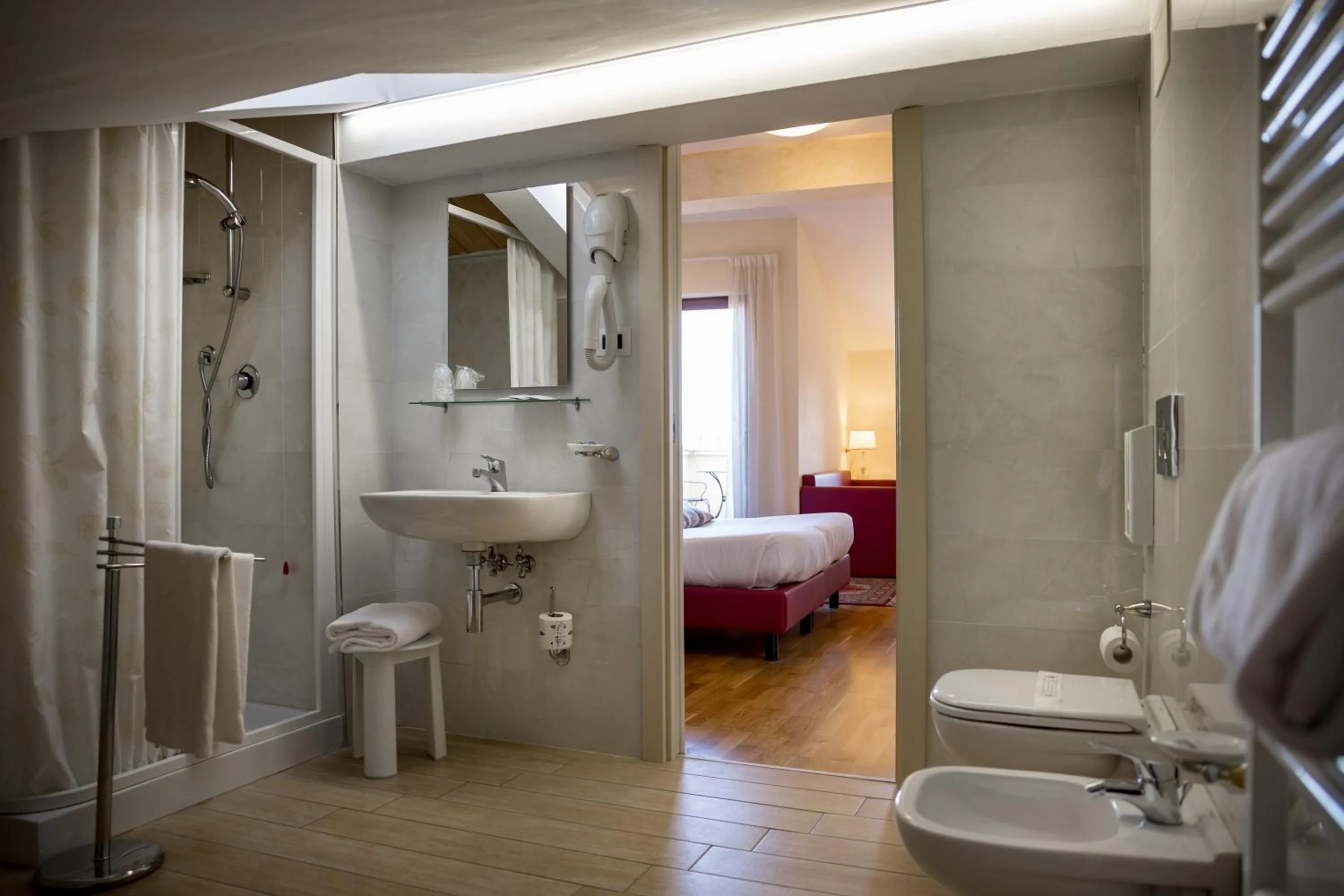 Shower, Bed in Hotel Posta Panoramic Assisi