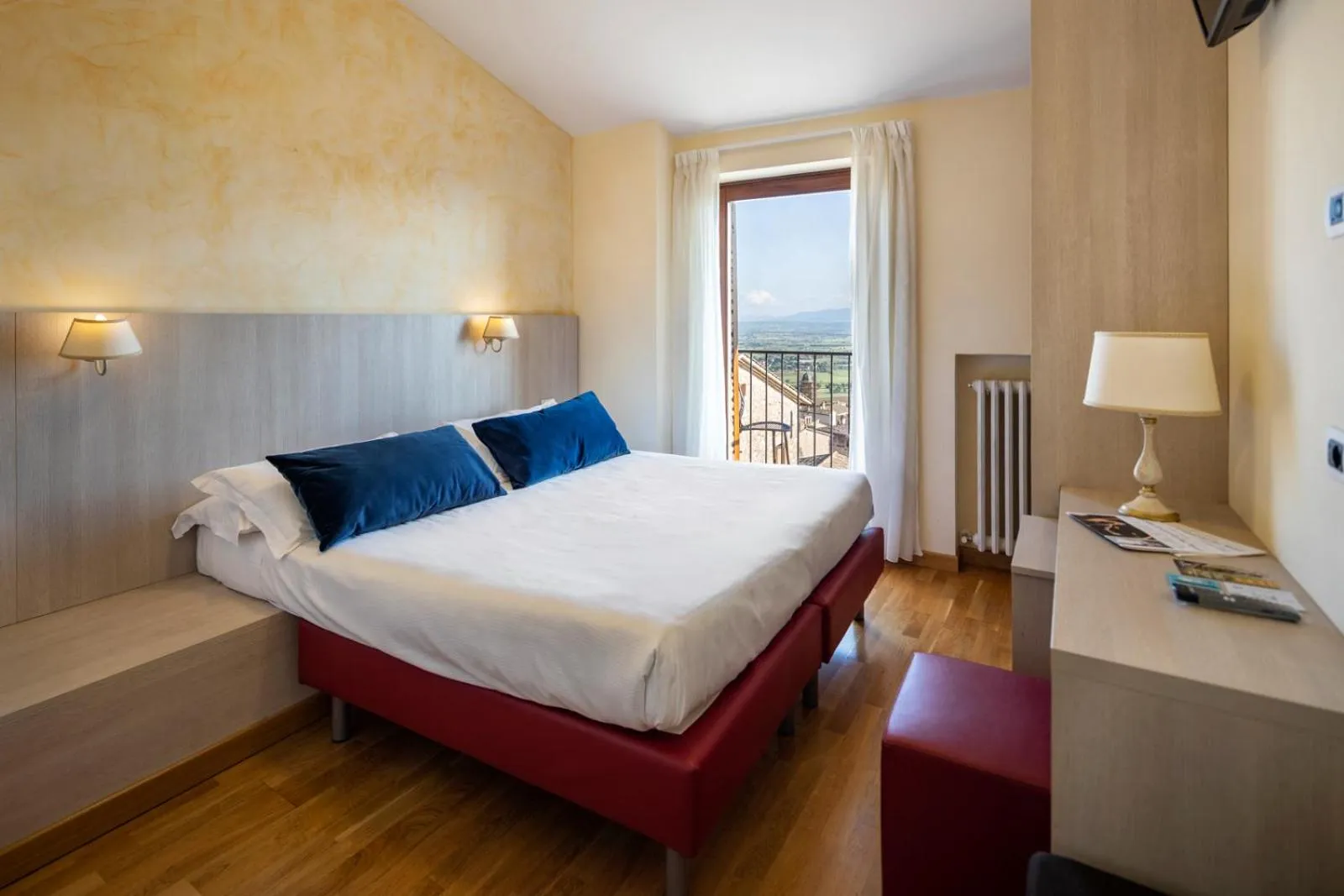 Photo of the whole room, Bed in Hotel Posta Panoramic Assisi