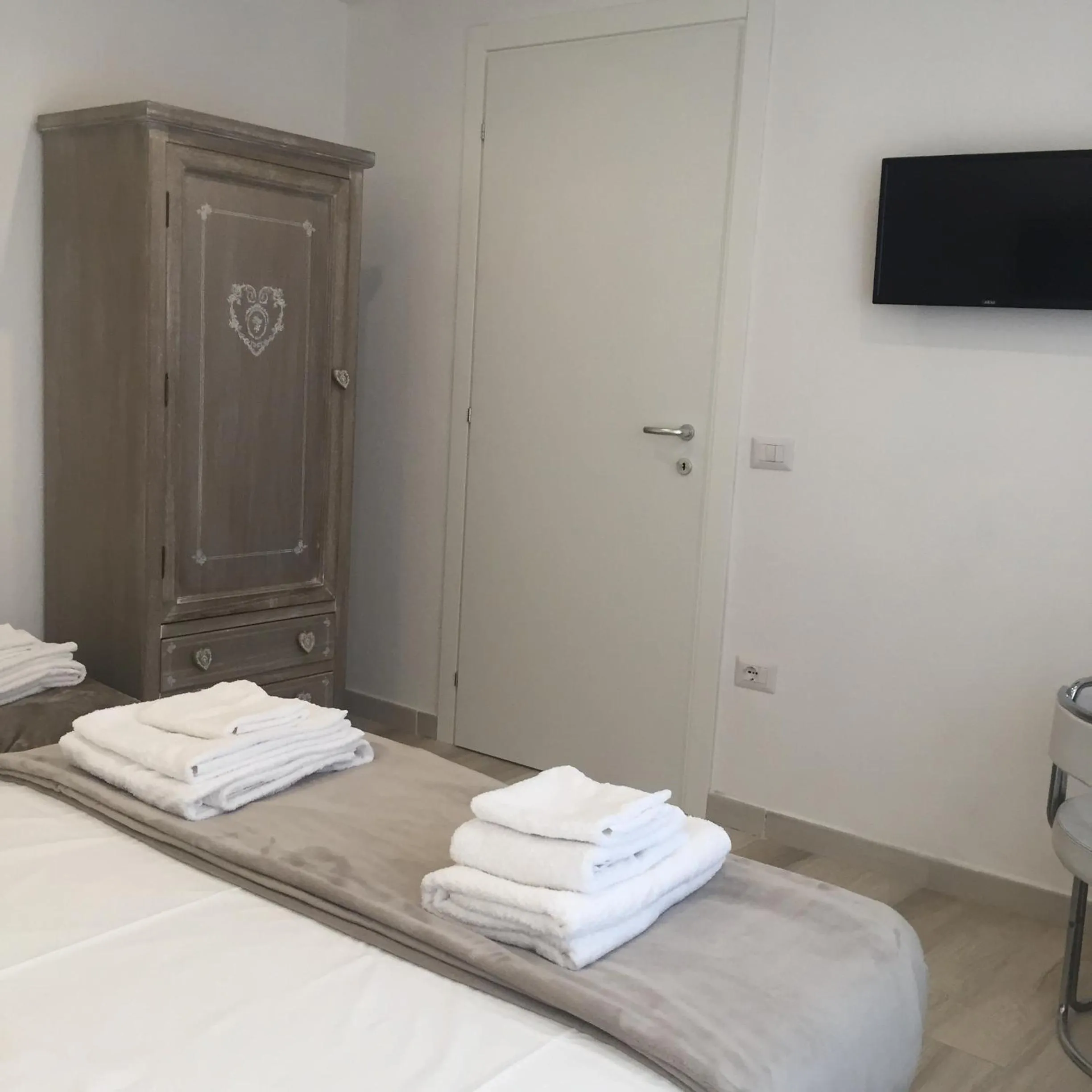 Bed in Graffiti in Barbagia