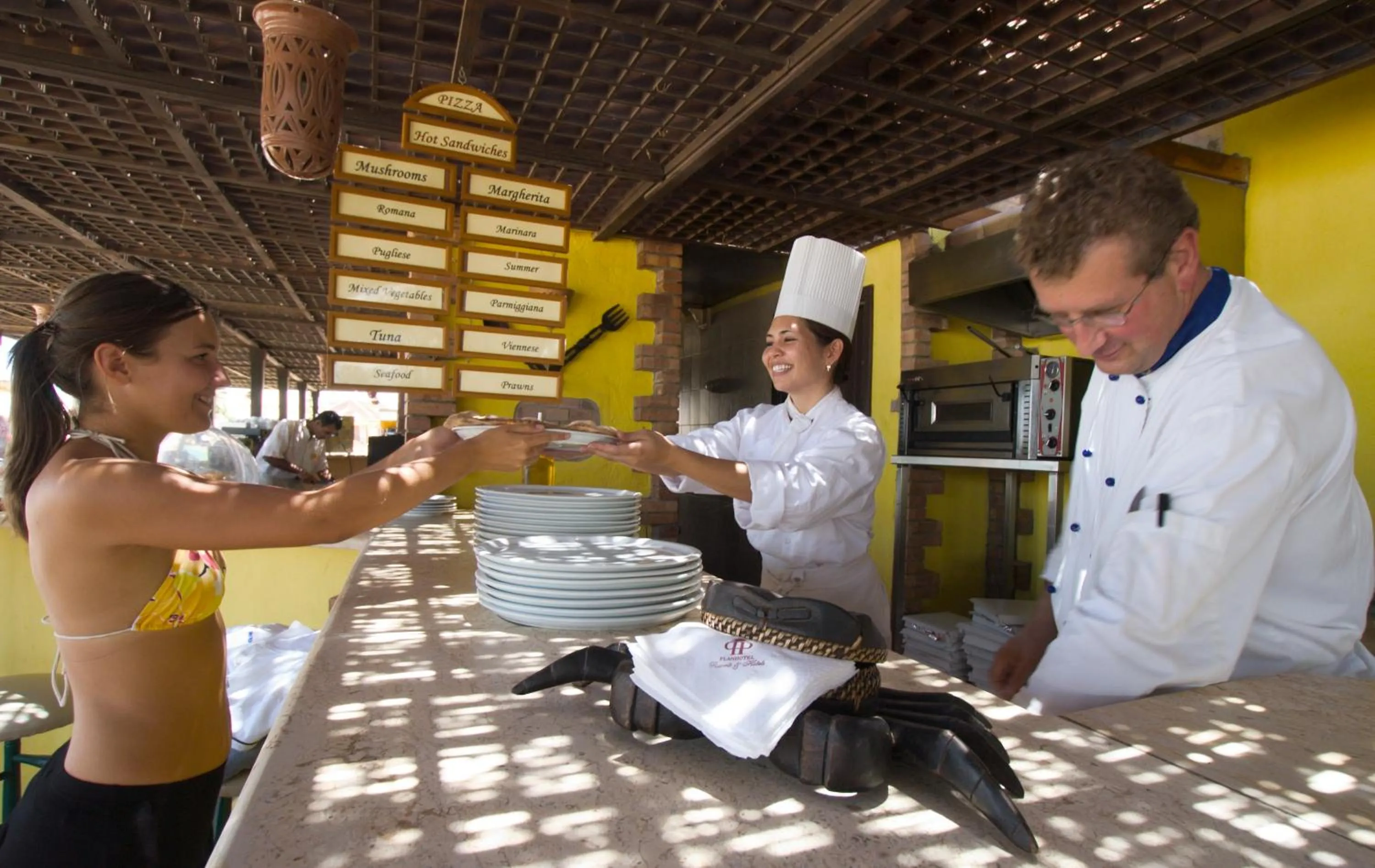 Restaurant/places to eat in Stella Sea Club Hotel