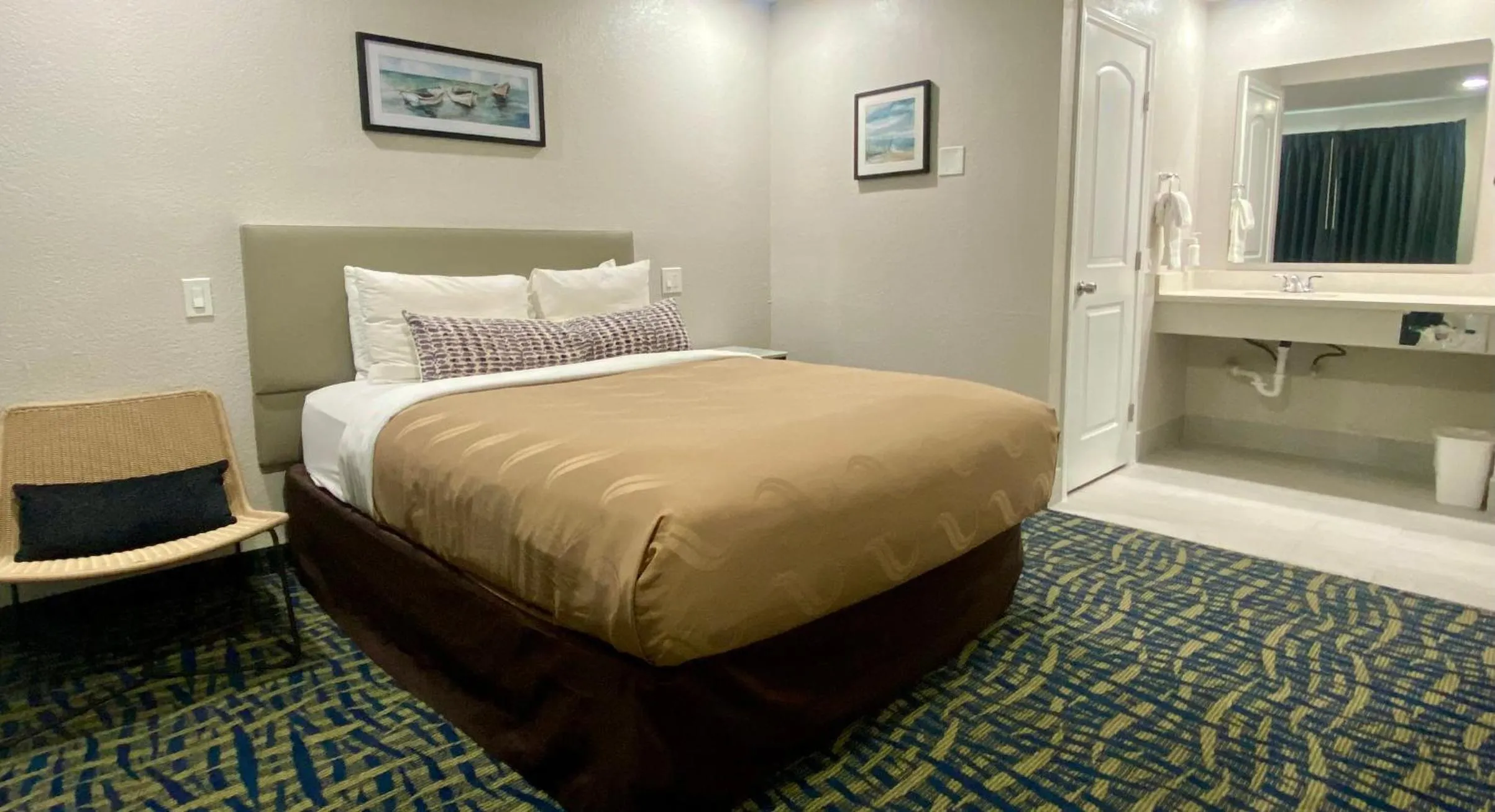 The Grove at Pismo Beach