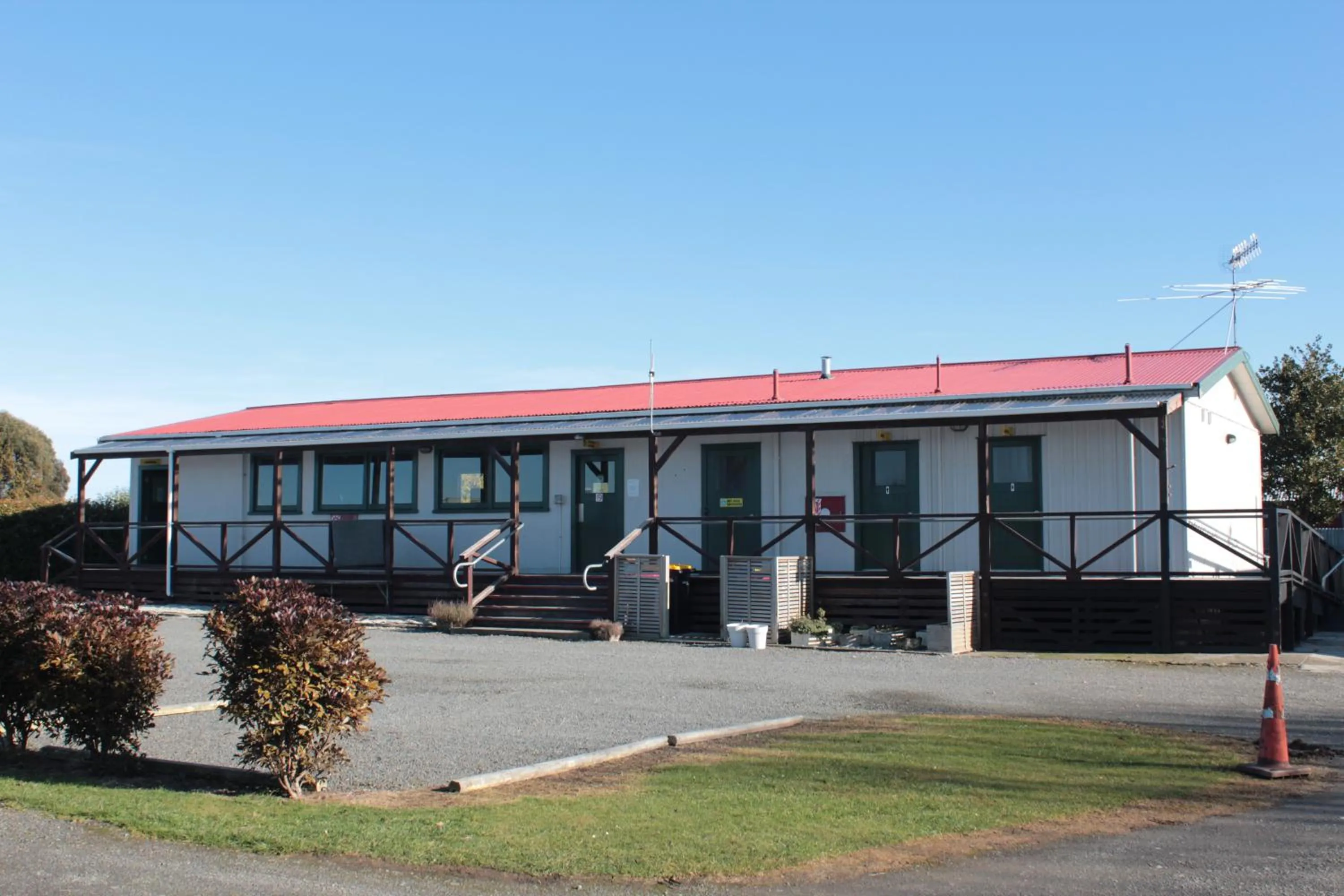 Communal lounge/ TV room in Central City Camping Park