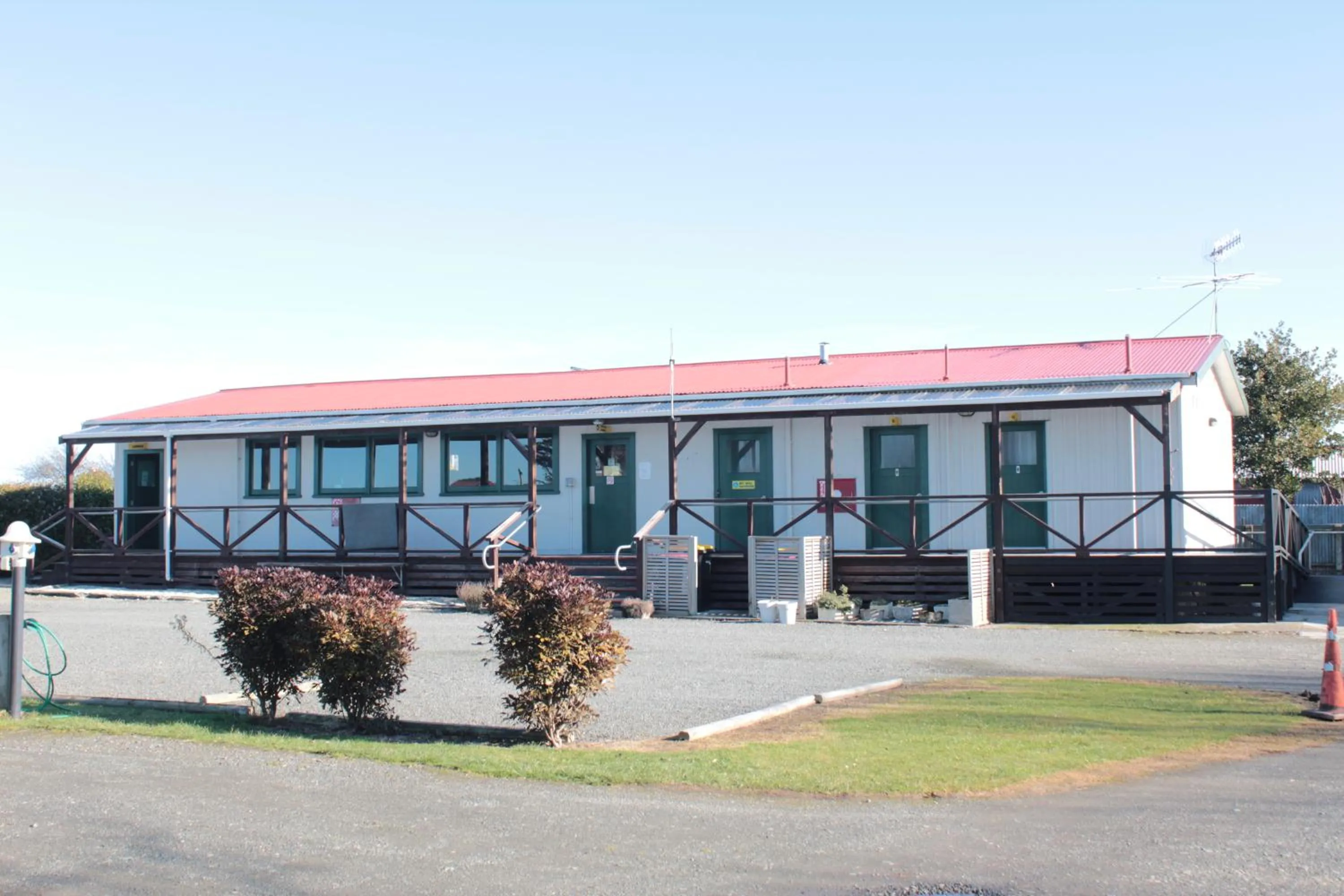 Communal lounge/ TV room in Central City Camping Park