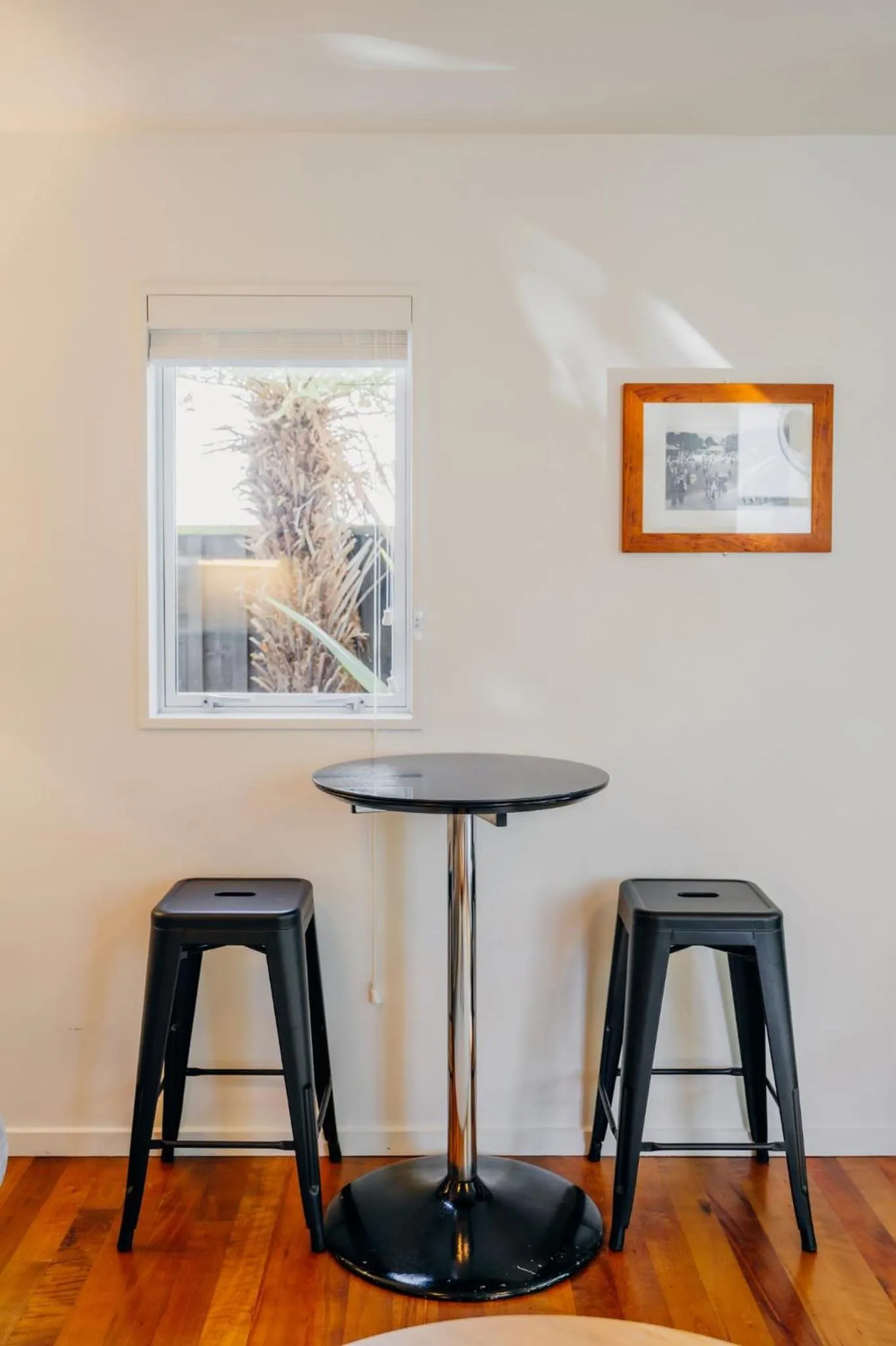 Dining area in Sumner Bay Motel